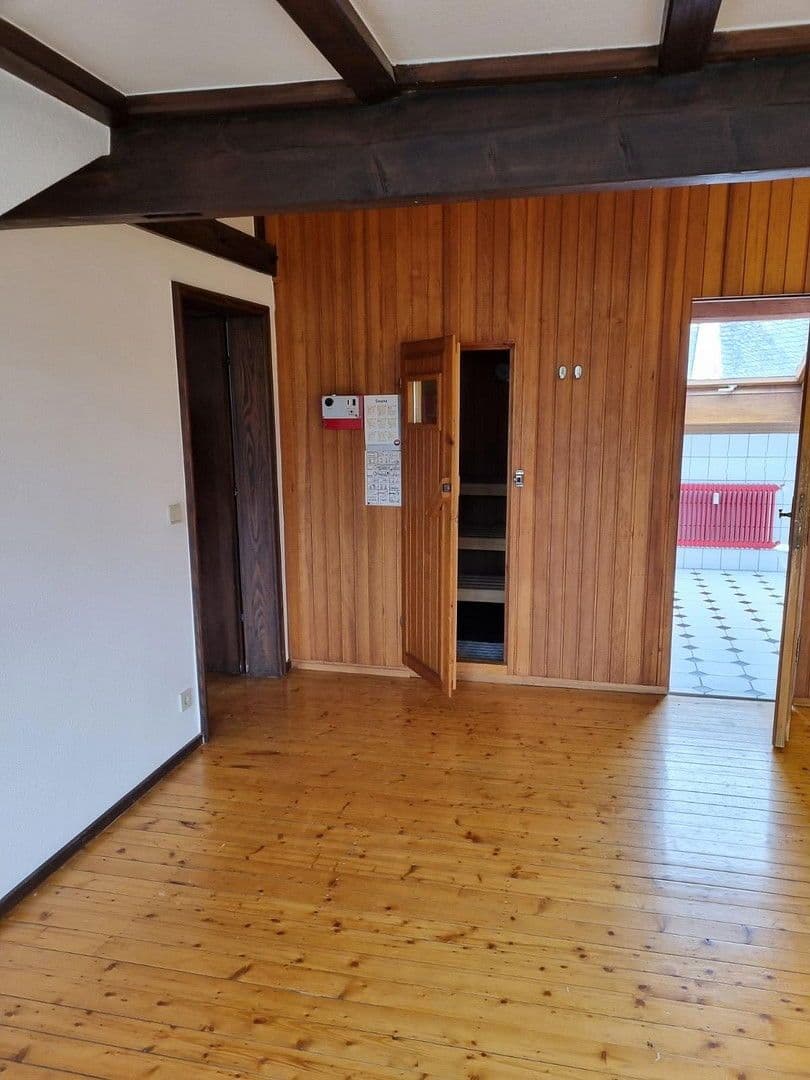 1 bedroom with open-plan kitchen flat to rent, 104 m², Mayen, Rhineland-Palatinate 1 bedroom with open-plan kitchen flat to rent, 104 m², Mayen, Rhineland-Palatinate