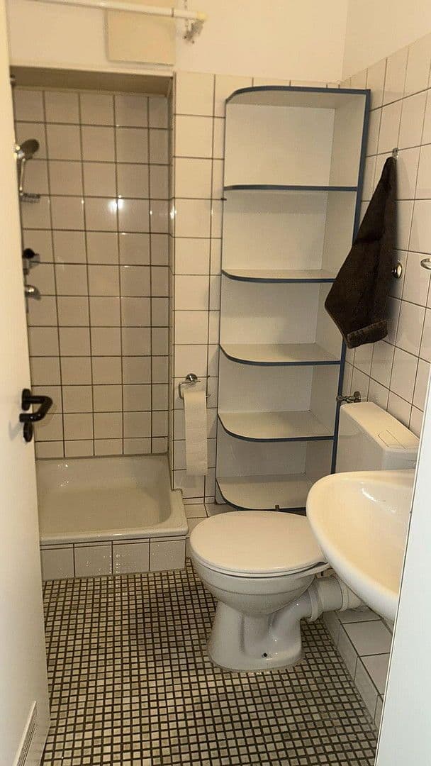 Studio flat to rent, 34 m², Hubertusweg 3, Paderborn, North Rhine-Westphalia Studio flat to rent, 34 m², Hubertusweg 3, Paderborn, North Rhine-Westphalia