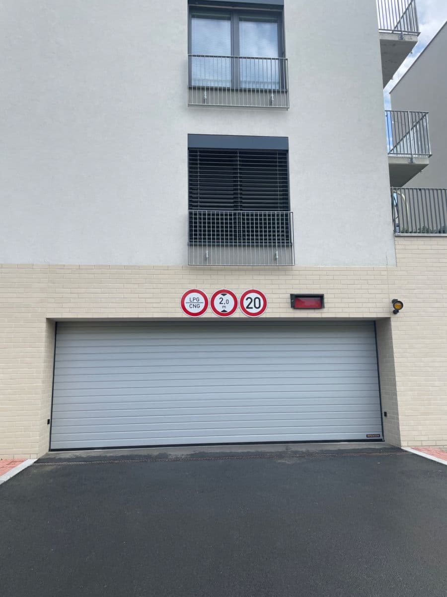 garage to rent, 10 m², Červená báň, Prague, Prague garage to rent, 10 m², Červená báň, Prague, Prague