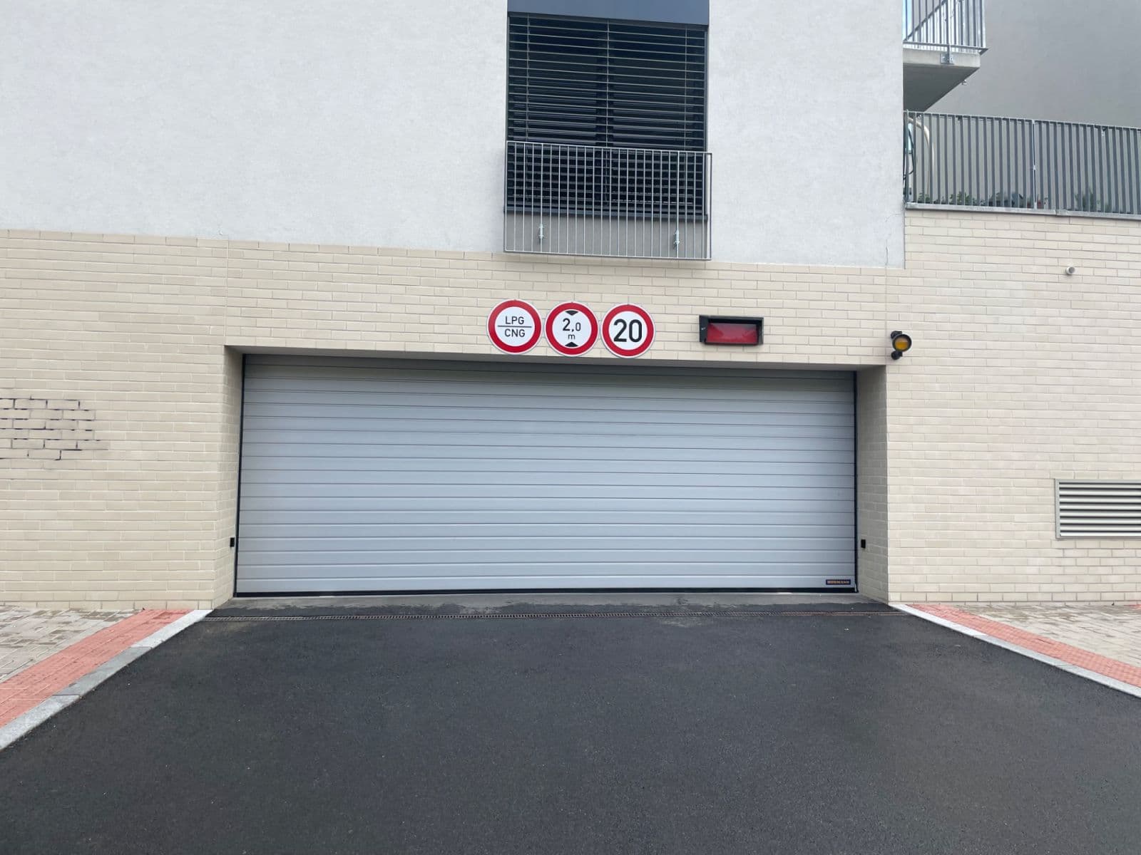 garage to rent, 10 m², Červená báň, Prague, Prague garage to rent, 10 m², Červená báň, Prague, Prague