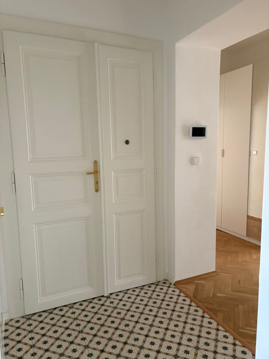 3 bedroom flat to rent, 72 m², Kozácká, Prague, Prague 3 bedroom flat to rent, 72 m², Kozácká, Prague, Prague