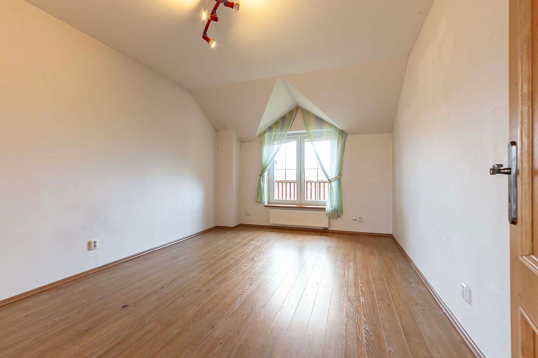 house for sale, 290 m², Do Polí, Bašť, Středočeský Region house for sale, 290 m², Do Polí, Bašť, Středočeský Region