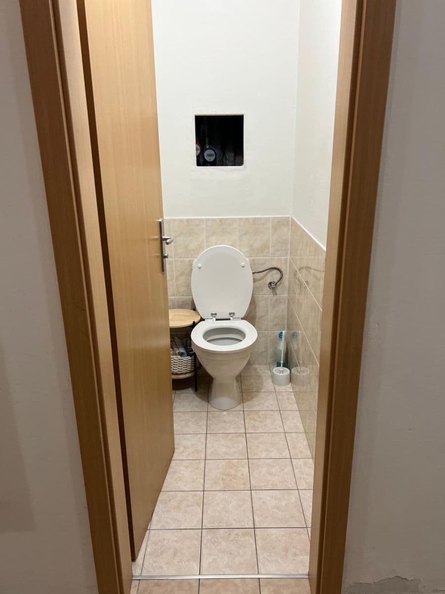 1 bedroom with open-plan kitchen flat to rent, 68 m², Jeřabinová, Prague, Prague 1 bedroom with open-plan kitchen flat to rent, 68 m², Jeřabinová, Prague, Prague