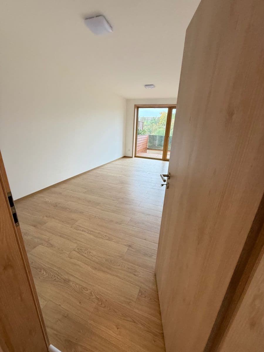 1 bedroom with open-plan kitchen flat to rent, 50 m², Lázeňská, Slaný, Středočeský Region 1 bedroom with open-plan kitchen flat to rent, 50 m², Lázeňská, Slaný, Středočeský Region