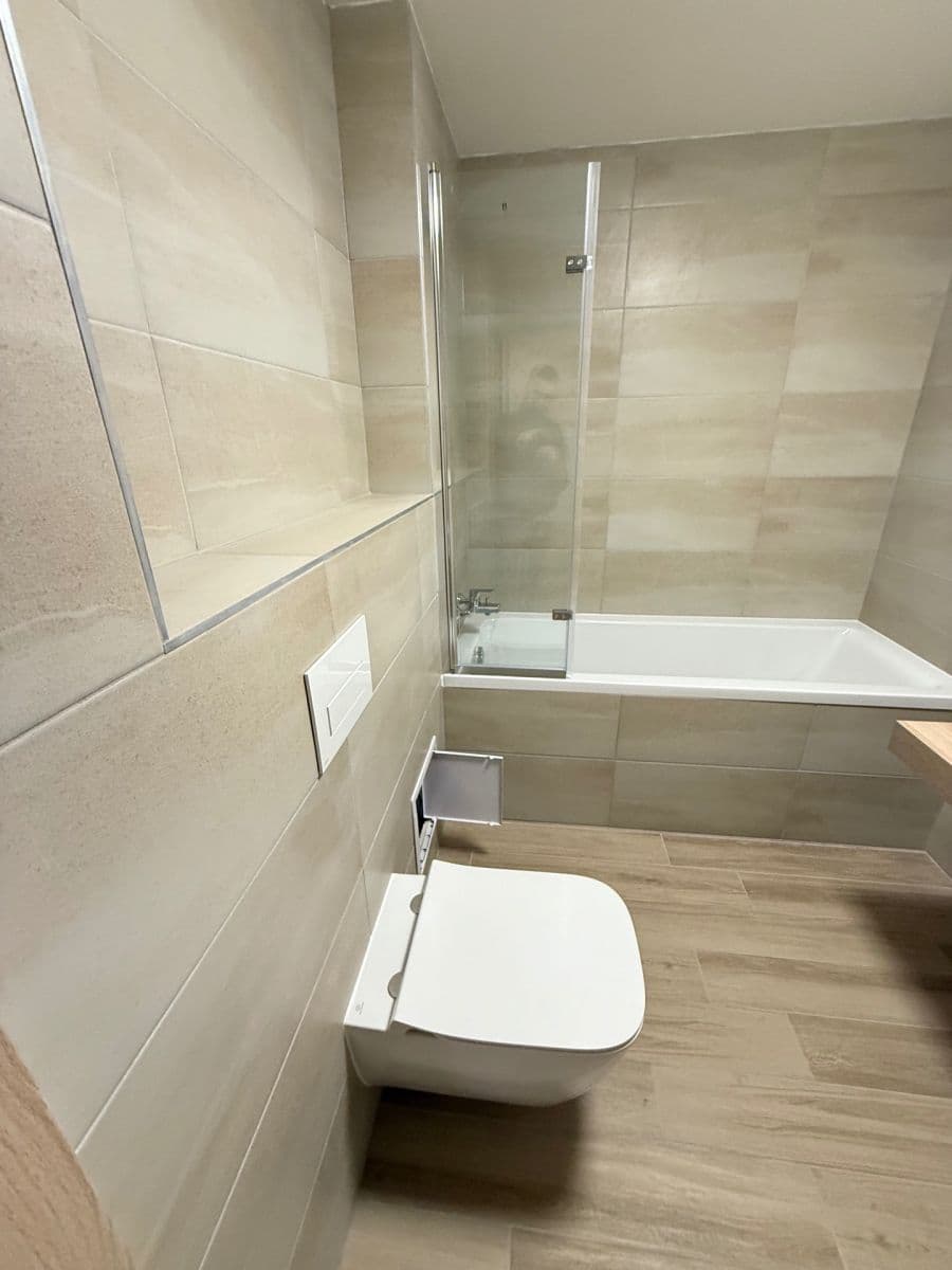 1 bedroom with open-plan kitchen flat to rent, 50 m², Lázeňská, Slaný, Středočeský Region 1 bedroom with open-plan kitchen flat to rent, 50 m², Lázeňská, Slaný, Středočeský Region