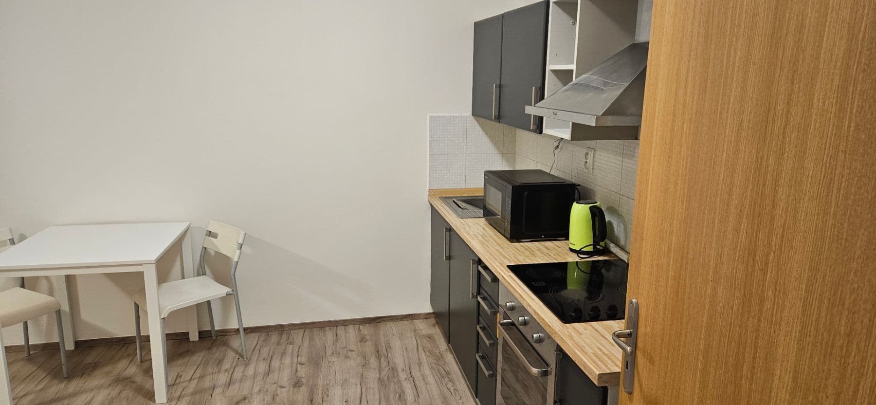 1 bedroom with open-plan kitchen flat to rent, 48 m², Pod Harfou, Prague, Prague 1 bedroom with open-plan kitchen flat to rent, 48 m², Pod Harfou, Prague, Prague