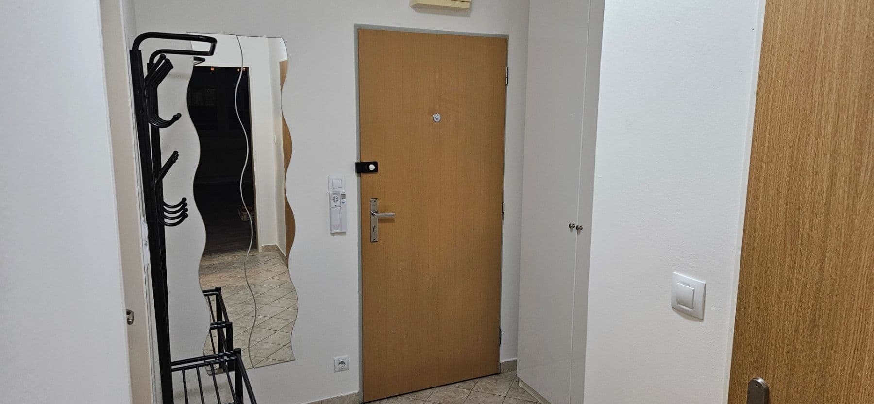 1 bedroom with open-plan kitchen flat to rent, 48 m², Pod Harfou, Prague, Prague 1 bedroom with open-plan kitchen flat to rent, 48 m², Pod Harfou, Prague, Prague