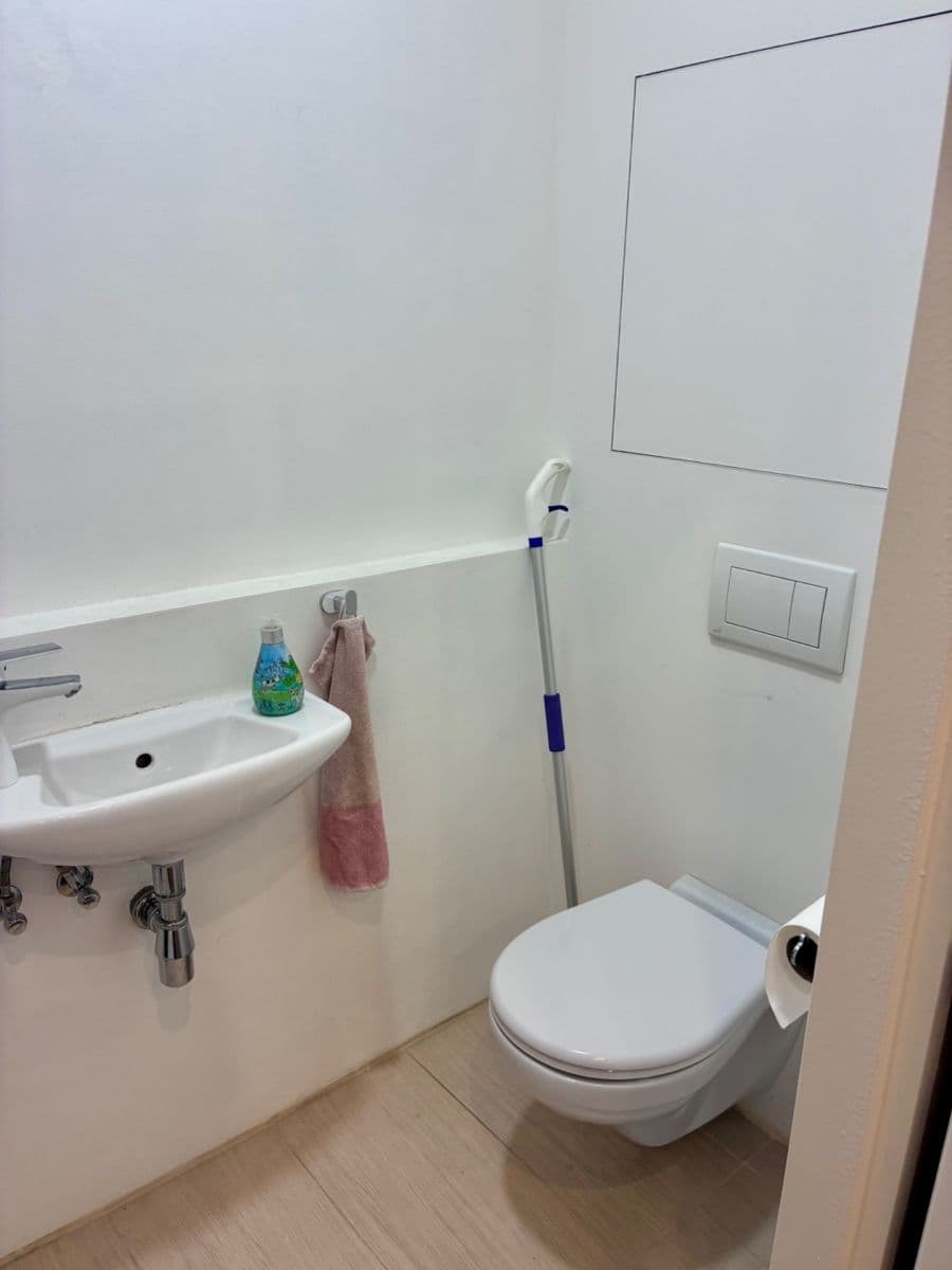 2 bedroom with open-plan kitchen flat to rent, 60 m², Hlavatého, Prague, Prague 2 bedroom with open-plan kitchen flat to rent, 60 m², Hlavatého, Prague, Prague