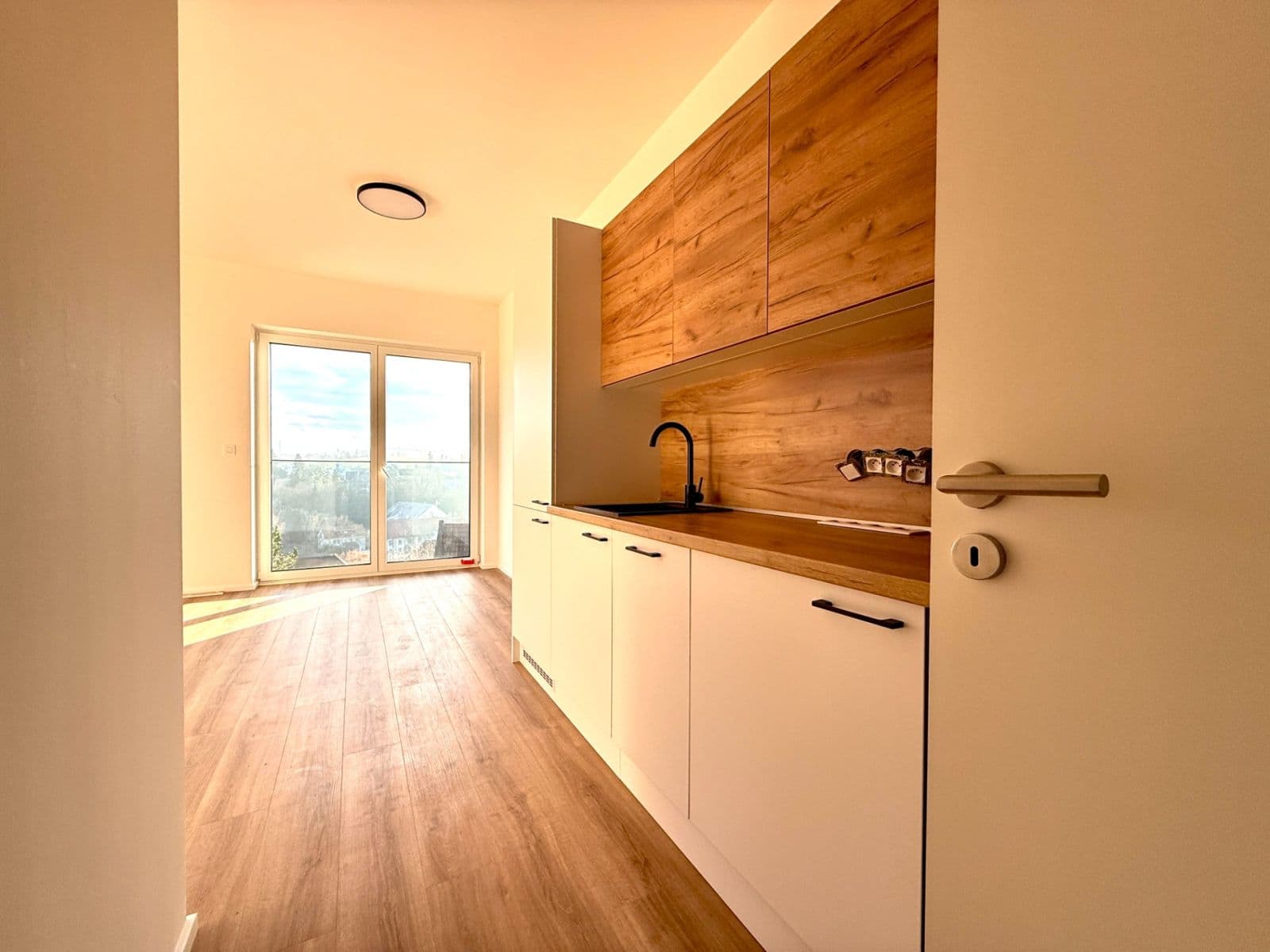 2 bedroom with open-plan kitchen flat to rent, 58 m², Rýznerova, Únětice, Středočeský Region 2 bedroom with open-plan kitchen flat to rent, 58 m², Rýznerova, Únětice, Středočeský Region