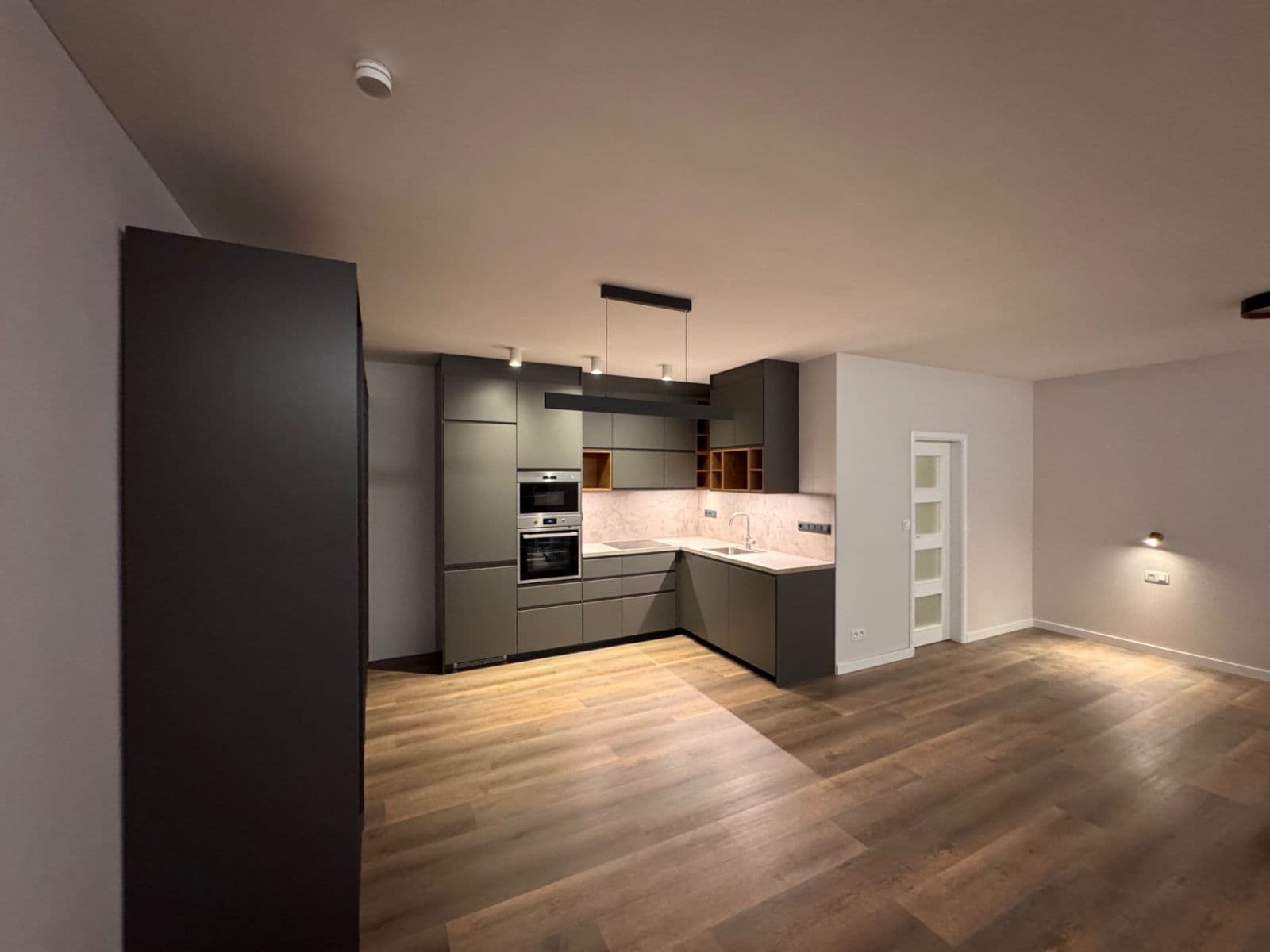 Studio flat to rent, 50 m², Na Bělidle, Prague, Prague Studio flat to rent, 50 m², Na Bělidle, Prague, Prague