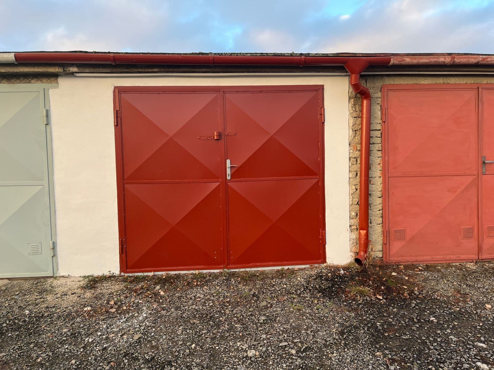 garage to rent, 18 m², Zlatá Hora, Slavkov u Brna, Jihomoravský Region garage to rent, 18 m², Zlatá Hora, Slavkov u Brna, Jihomoravský Region