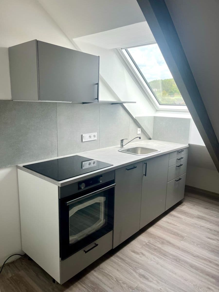 2 bedroom with open-plan kitchen flat to rent, 77 m², Žižkova, Nový Knín, Středočeský Region 2 bedroom with open-plan kitchen flat to rent, 77 m², Žižkova, Nový Knín, Středočeský Region