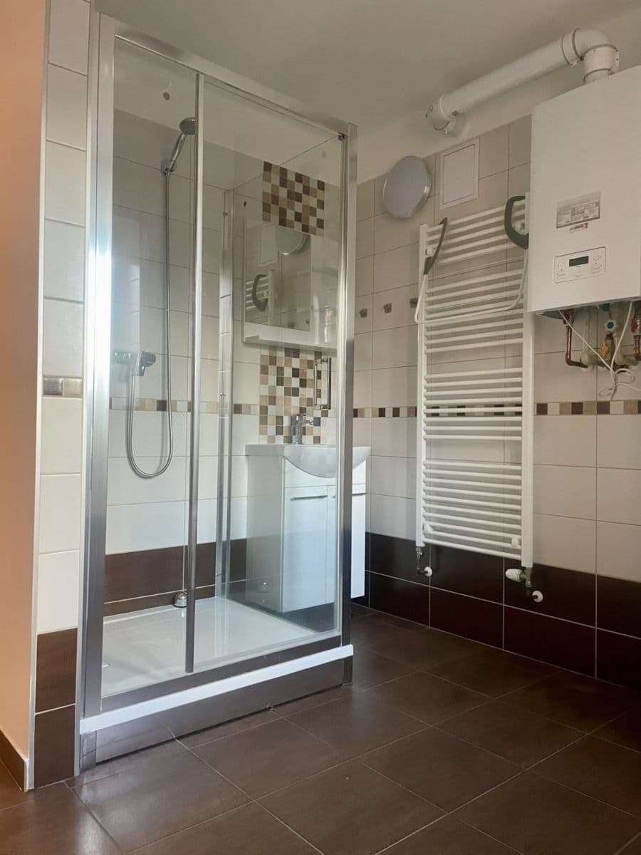 2 bedroom flat to rent, 55 m², Dašická, Pardubice, Pardubický Region 2 bedroom flat to rent, 55 m², Dašická, Pardubice, Pardubický Region