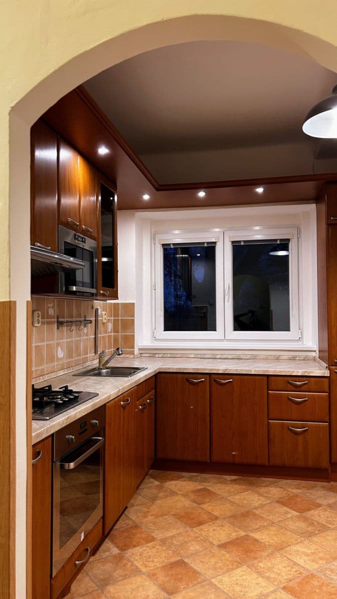 3 bedroom flat to rent, 63 m², Vršní, Prague, Prague 3 bedroom flat to rent, 63 m², Vršní, Prague, Prague