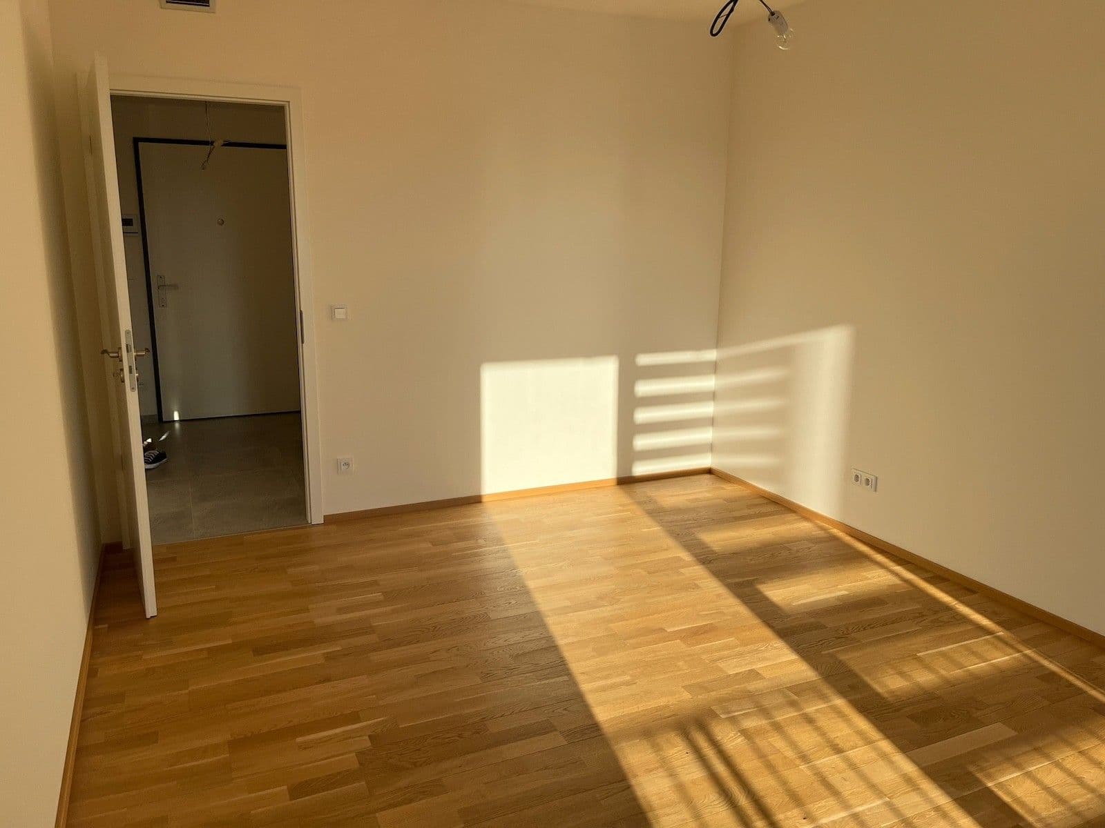 1 bedroom with open-plan kitchen flat to rent, 54 m², Mezi Vodami, Prague, Prague 1 bedroom with open-plan kitchen flat to rent, 54 m², Mezi Vodami, Prague, Prague