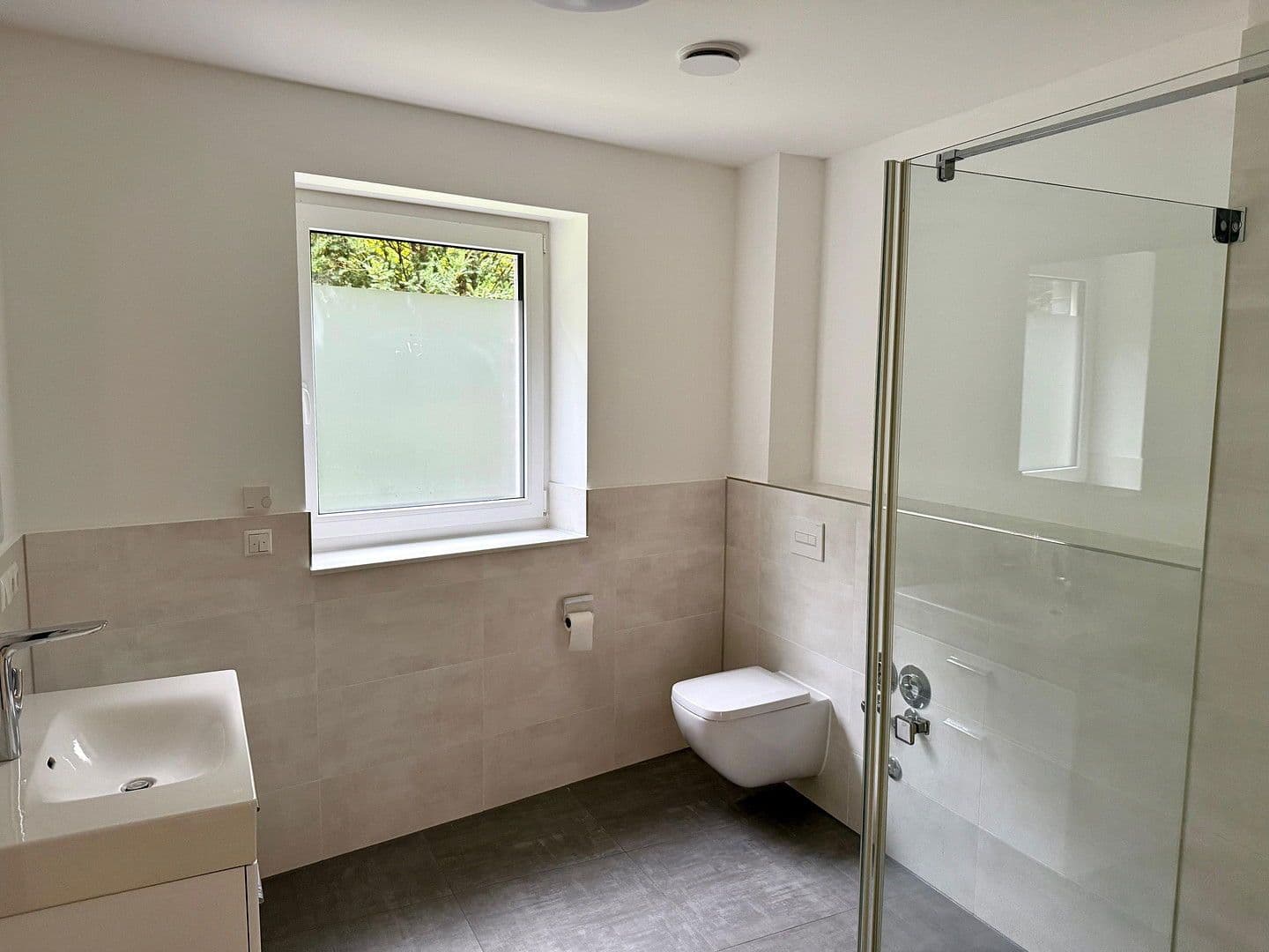 4 bedroom with open-plan kitchen flat to rent, 161 m², Ochsenzollerstr.79, Norderstedt, Schleswig-Holstein 4 bedroom with open-plan kitchen flat to rent, 161 m², Ochsenzollerstr.79, Norderstedt, Schleswig-Holstein