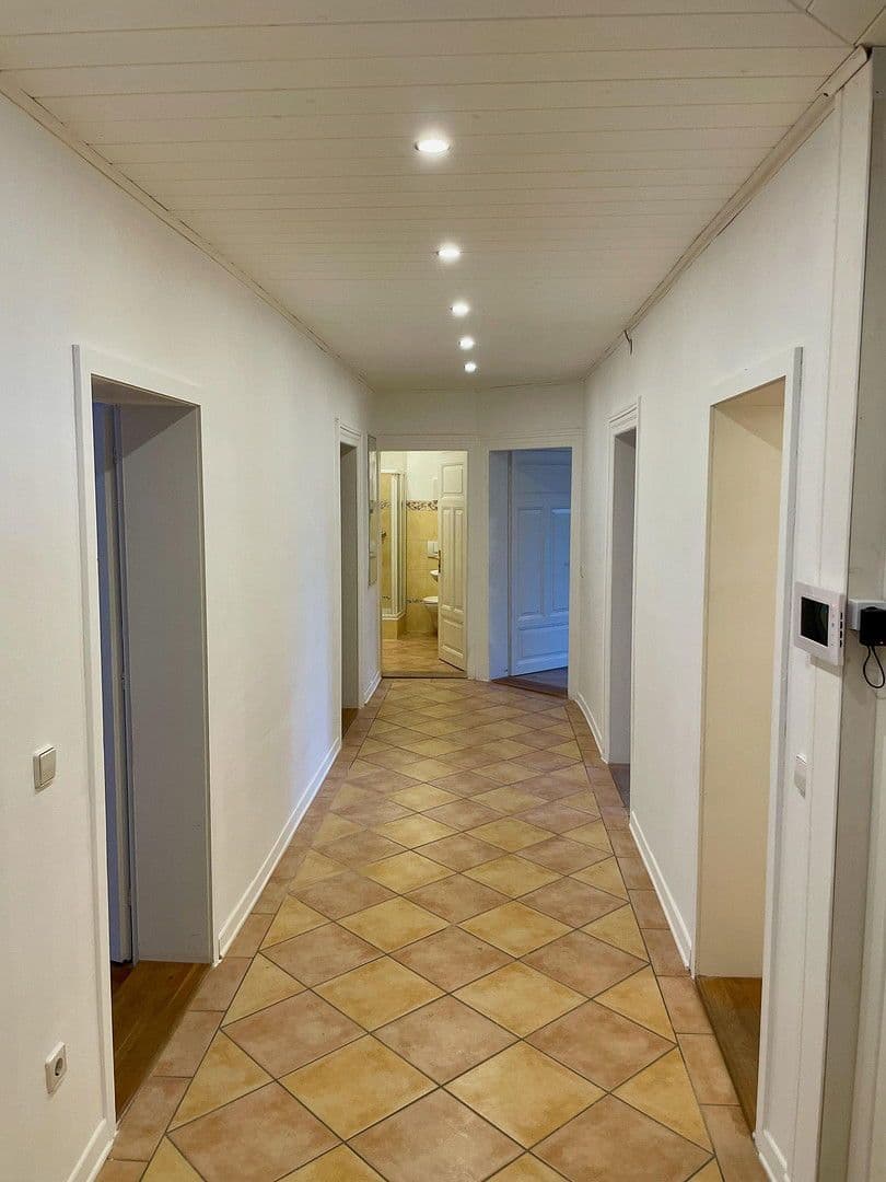 6 bedroom flat to rent, 154 m², Prof.-Nägle-Platz 2, Annweiler am Trifels, Rhineland-Palatinate 6 bedroom flat to rent, 154 m², Prof.-Nägle-Platz 2, Annweiler am Trifels, Rhineland-Palatinate