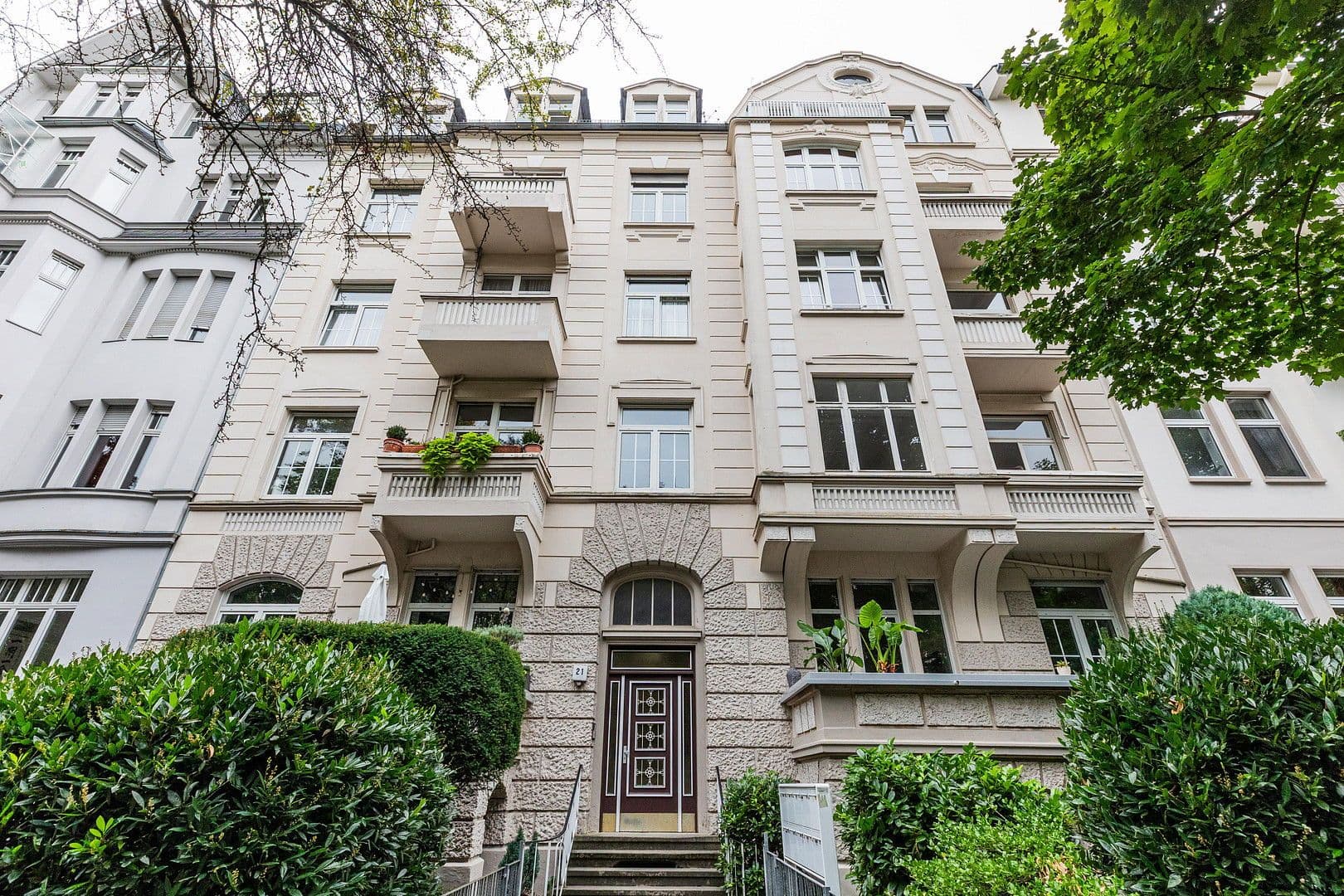 2 bedroom with open-plan kitchen flat to rent, 105 m², Wiesbaden, Hesse 2 bedroom with open-plan kitchen flat to rent, 105 m², Wiesbaden, Hesse