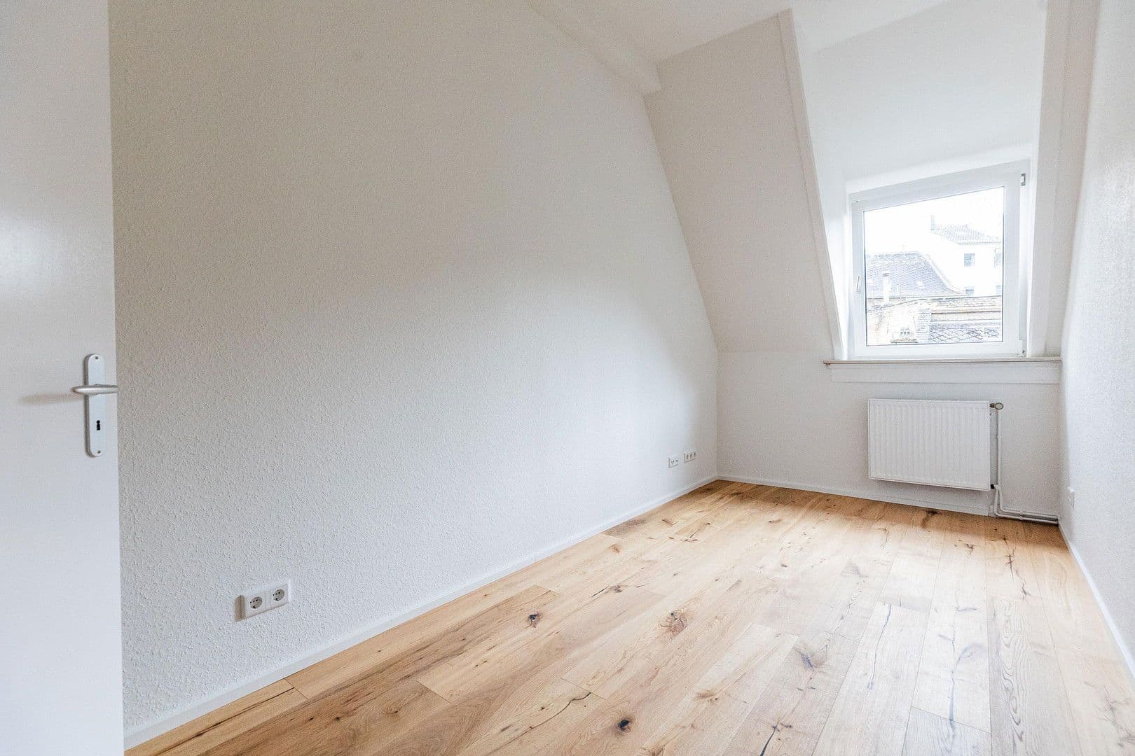 2 bedroom with open-plan kitchen flat to rent, 105 m², Wiesbaden, Hesse 2 bedroom with open-plan kitchen flat to rent, 105 m², Wiesbaden, Hesse