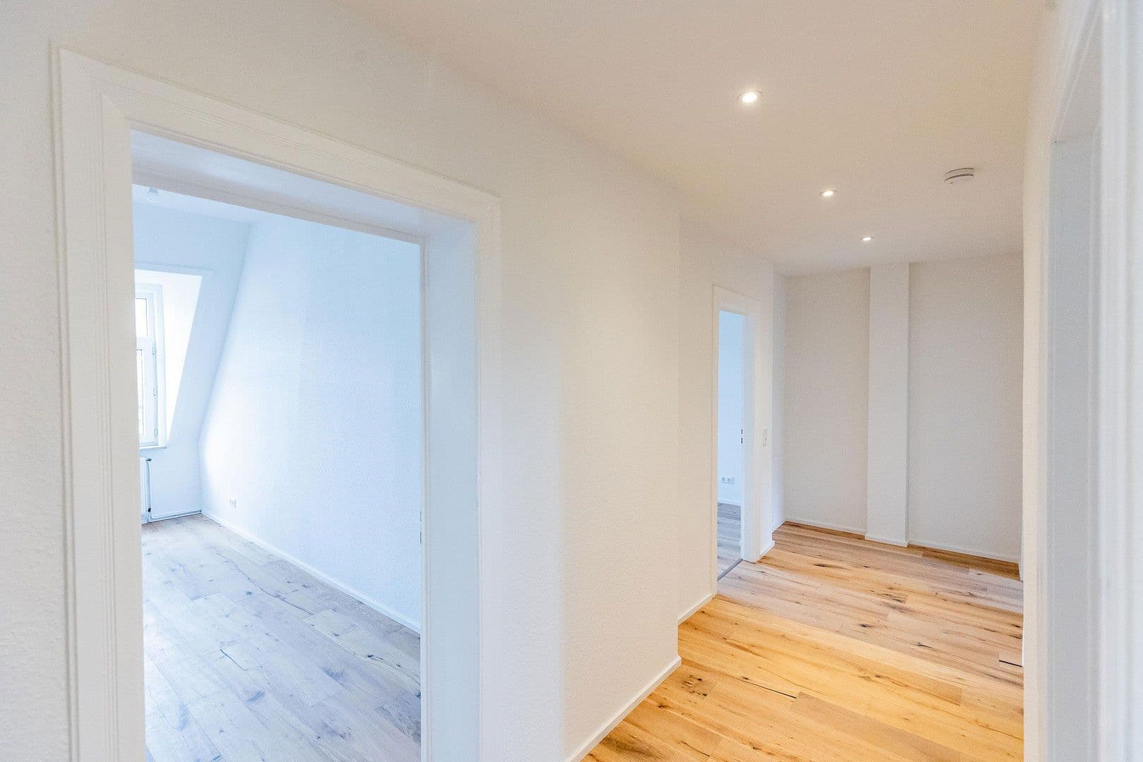 2 bedroom with open-plan kitchen flat to rent, 105 m², Wiesbaden, Hesse 2 bedroom with open-plan kitchen flat to rent, 105 m², Wiesbaden, Hesse