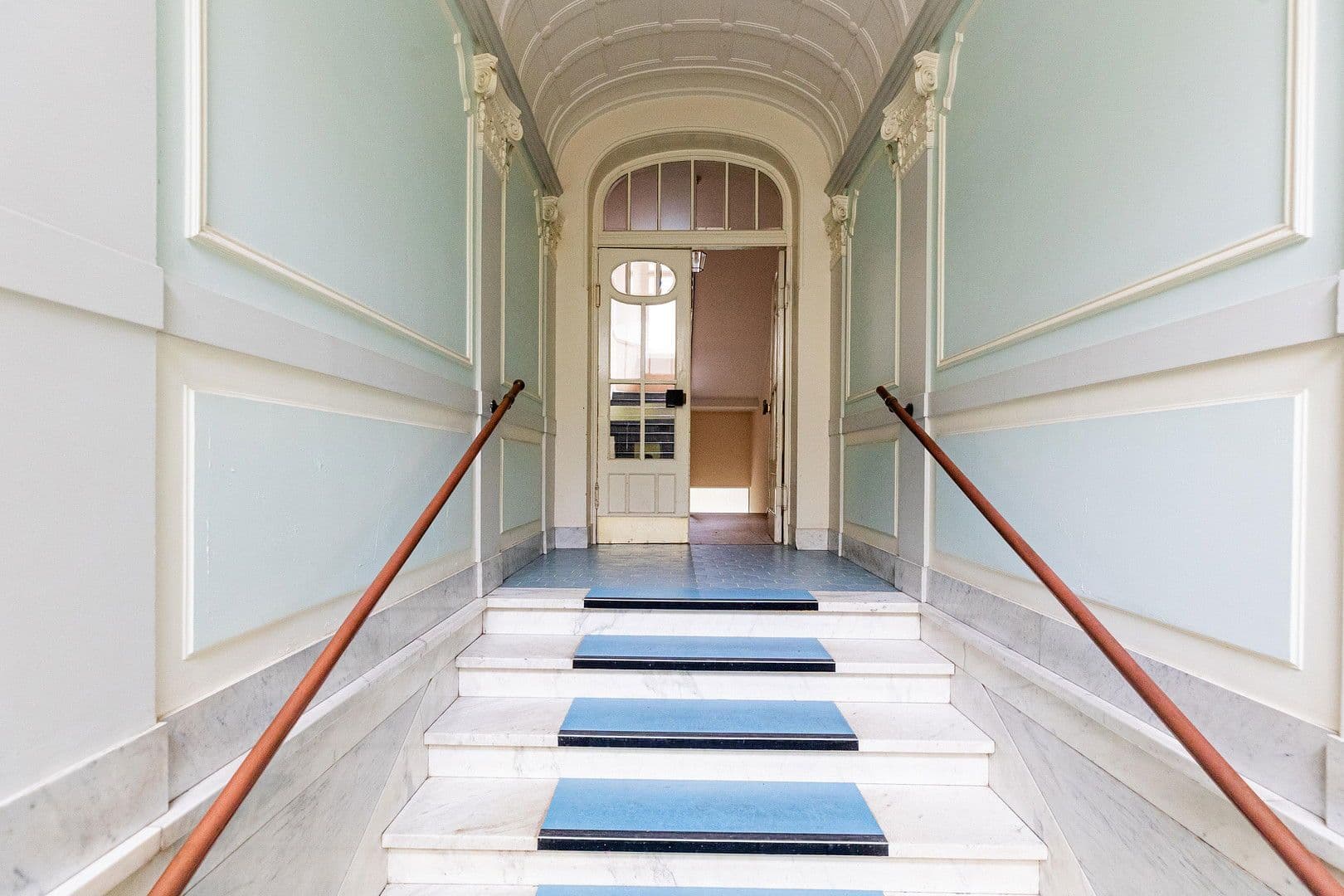 2 bedroom with open-plan kitchen flat to rent, 105 m², Wiesbaden, Hesse 2 bedroom with open-plan kitchen flat to rent, 105 m², Wiesbaden, Hesse