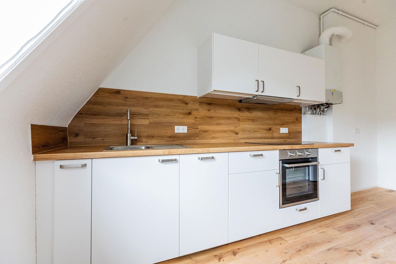 2 bedroom with open-plan kitchen flat to rent, 105 m², Wiesbaden, Hesse 2 bedroom with open-plan kitchen flat to rent, 105 m², Wiesbaden, Hesse