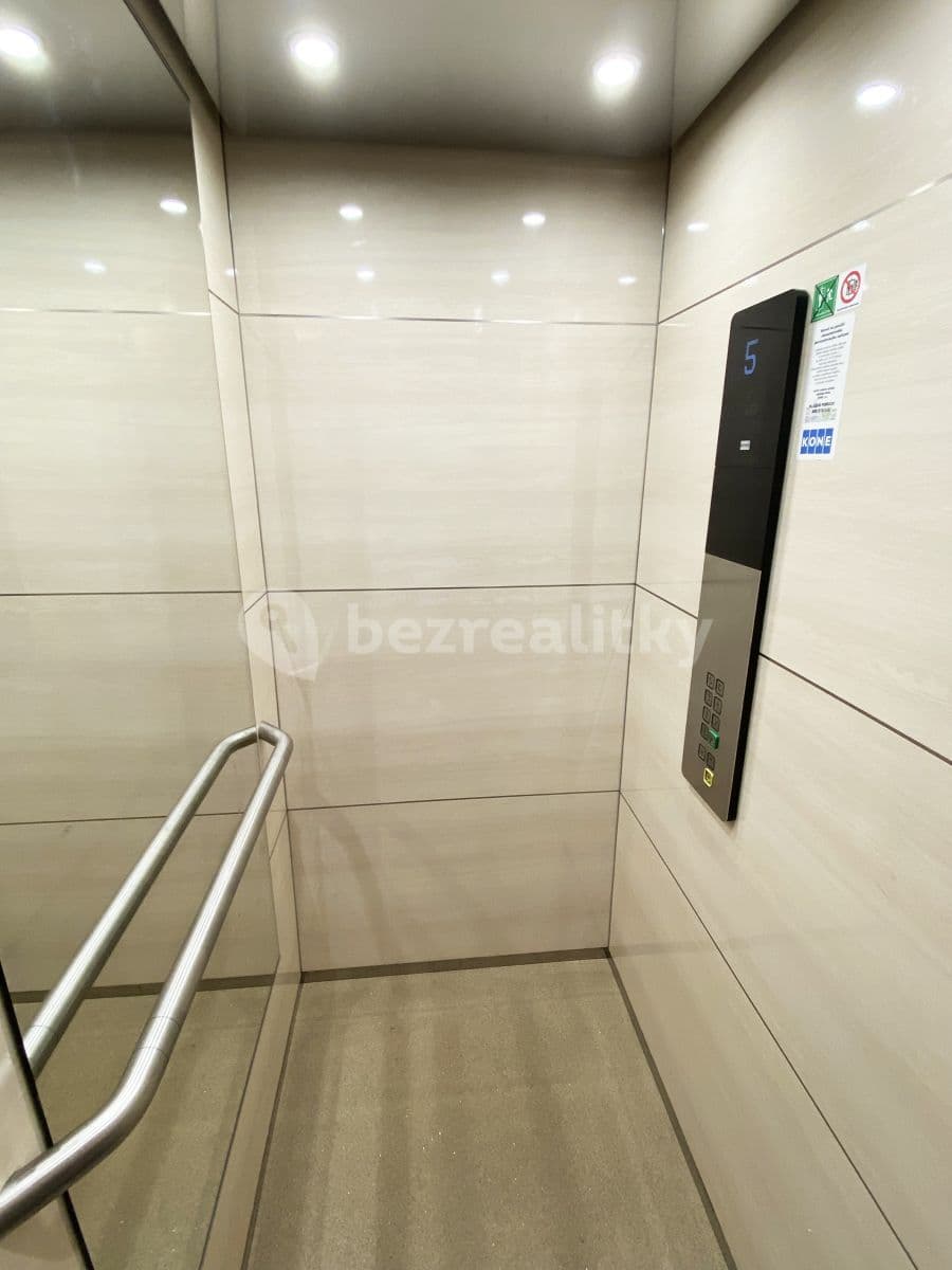 1 bedroom with open-plan kitchen flat to rent, 50 m², Ke Dvoru, Prague, Prague 1 bedroom with open-plan kitchen flat to rent, 50 m², Ke Dvoru, Prague, Prague