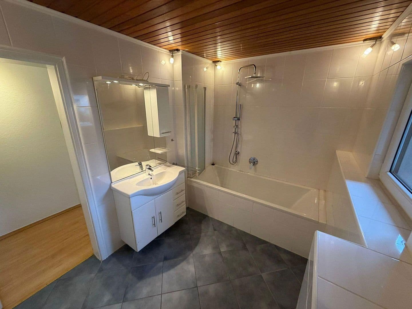 1 bedroom with open-plan kitchen flat to rent, 90 m², Gifhorn, Lower Saxony 1 bedroom with open-plan kitchen flat to rent, 90 m², Gifhorn, Lower Saxony