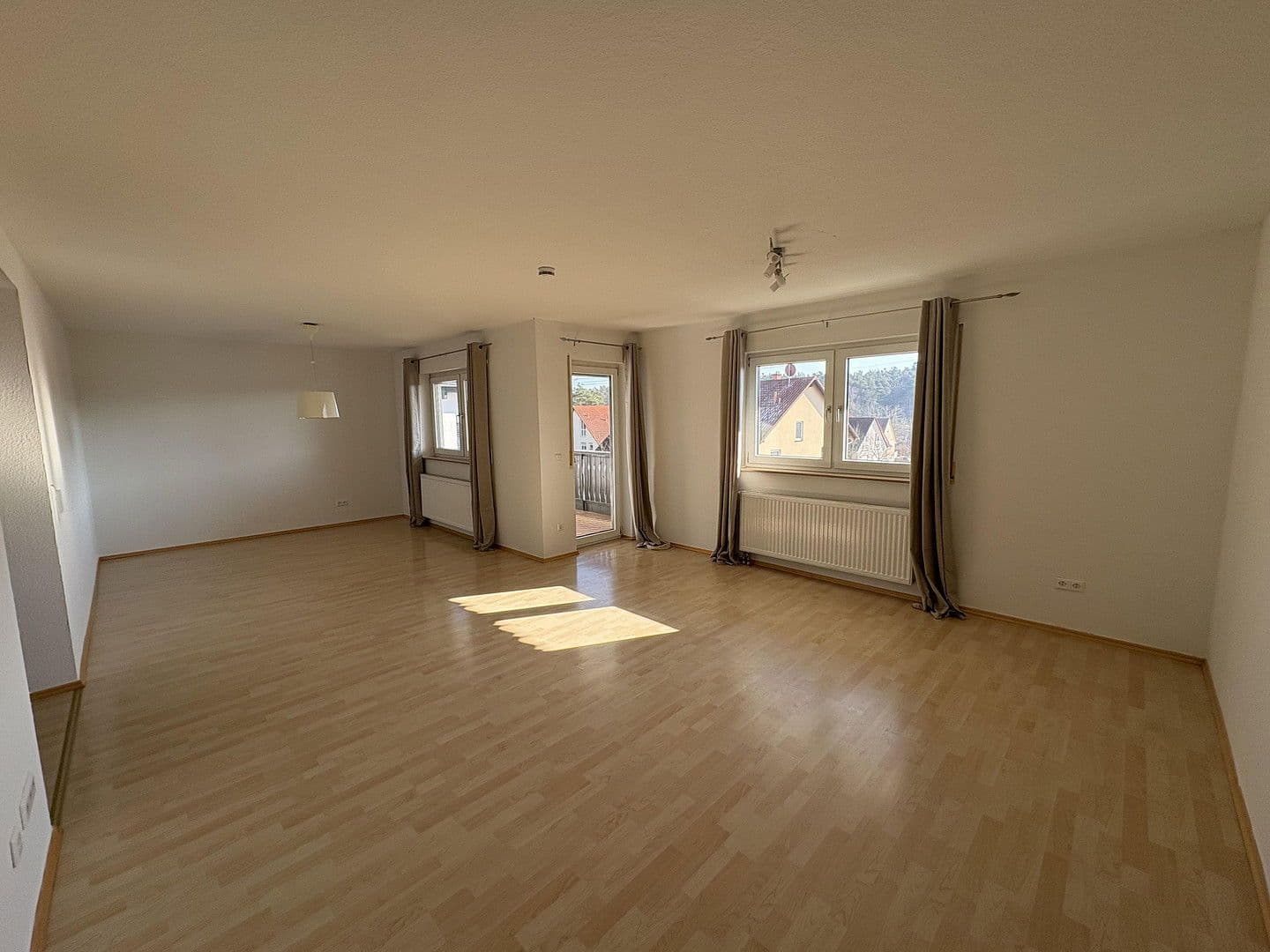 4 bedroom with open-plan kitchen flat for sale, 128 m², Ramstein-Miesenbach, Rhineland-Palatinate 4 bedroom with open-plan kitchen flat for sale, 128 m², Ramstein-Miesenbach, Rhineland-Palatinate