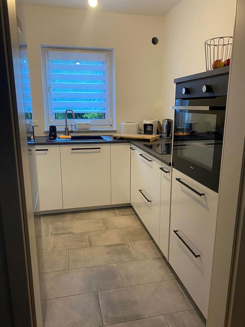 2 bedroom with open-plan kitchen flat for sale, 90 m², Bruchköbel, Hesse 2 bedroom with open-plan kitchen flat for sale, 90 m², Bruchköbel, Hesse