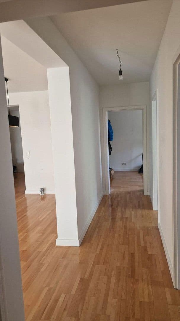 2 bedroom with open-plan kitchen flat for sale, 90 m², Bruchköbel, Hesse 2 bedroom with open-plan kitchen flat for sale, 90 m², Bruchköbel, Hesse