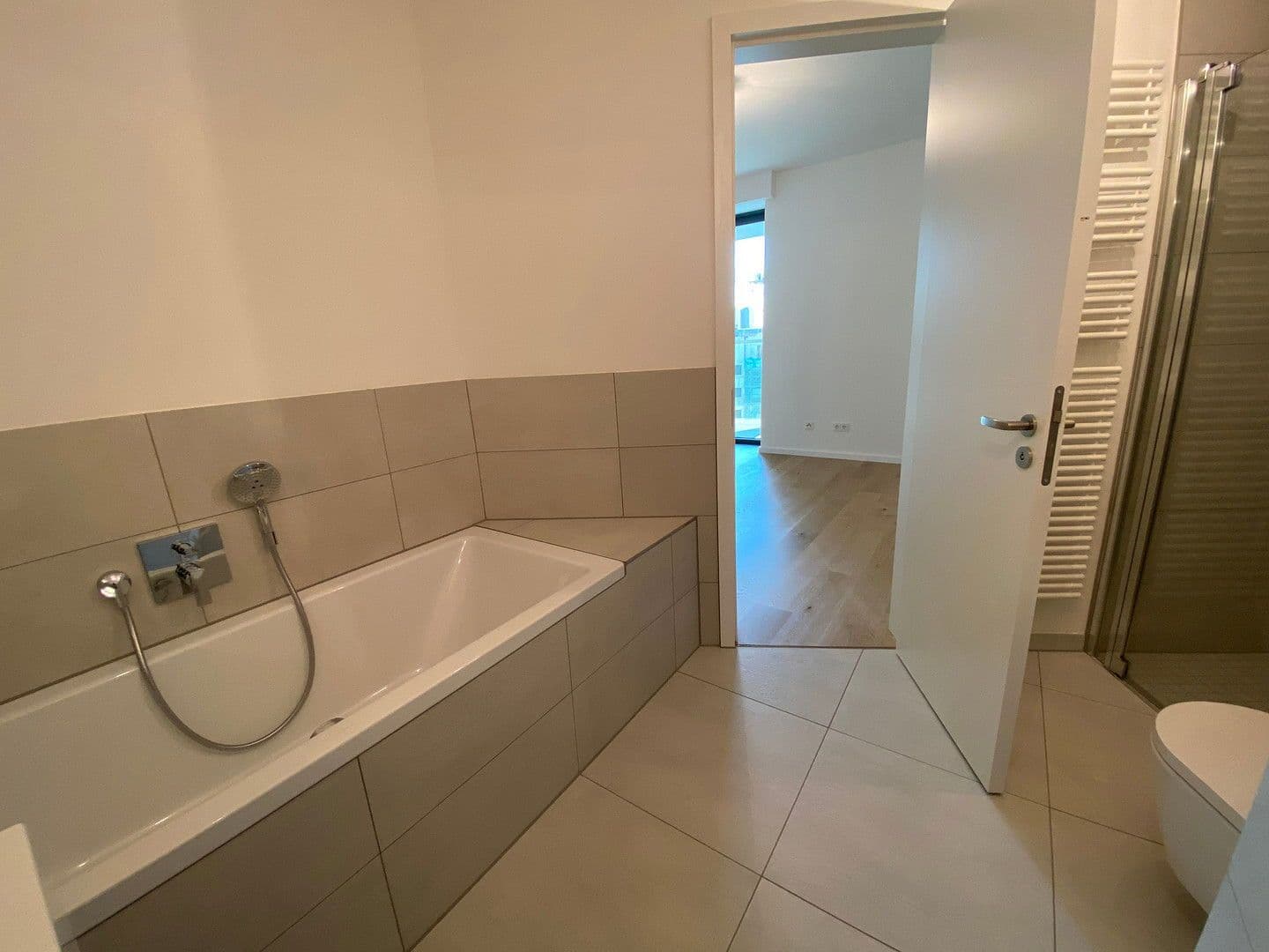 4 bedroom flat to rent, 110 m², Europa-Allee 2, Frankfurt am Main, Hesse 4 bedroom flat to rent, 110 m², Europa-Allee 2, Frankfurt am Main, Hesse