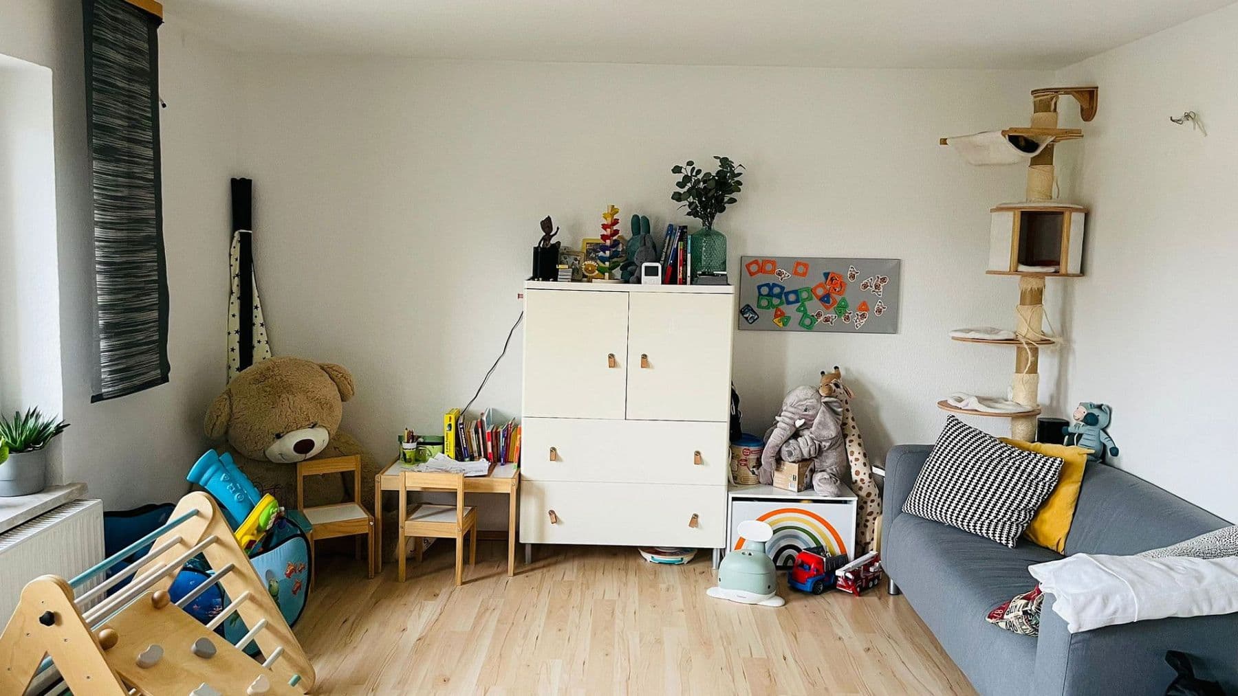 2 bedroom with open-plan kitchen flat to rent, 109 m², Gröditz, Saxony 2 bedroom with open-plan kitchen flat to rent, 109 m², Gröditz, Saxony