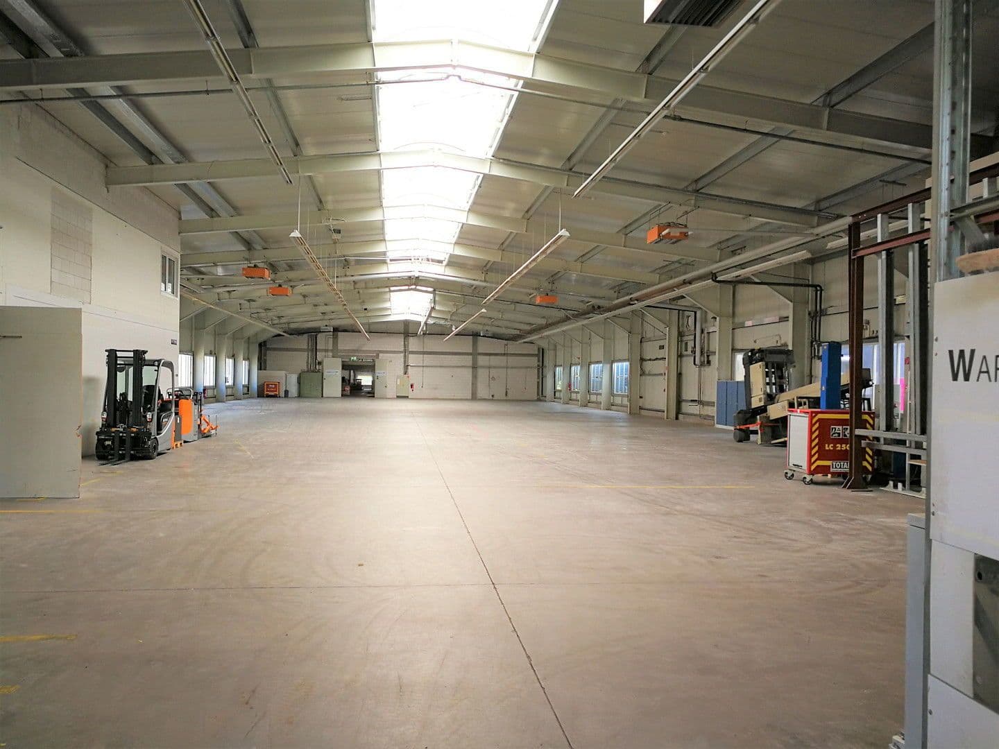 non-residential property for sale, 15,000 m², Wachtelhau 8, Sigmaringen, Baden-Württemberg non-residential property for sale, 15,000 m², Wachtelhau 8, Sigmaringen, Baden-Württemberg