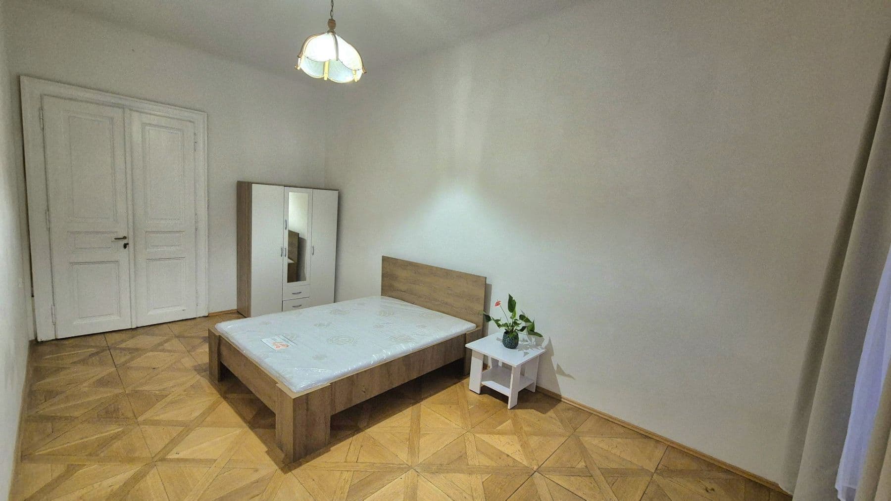 1 bedroom with open-plan kitchen flat to rent, 55 m², Bolzanova, Prague, Prague 1 bedroom with open-plan kitchen flat to rent, 55 m², Bolzanova, Prague, Prague