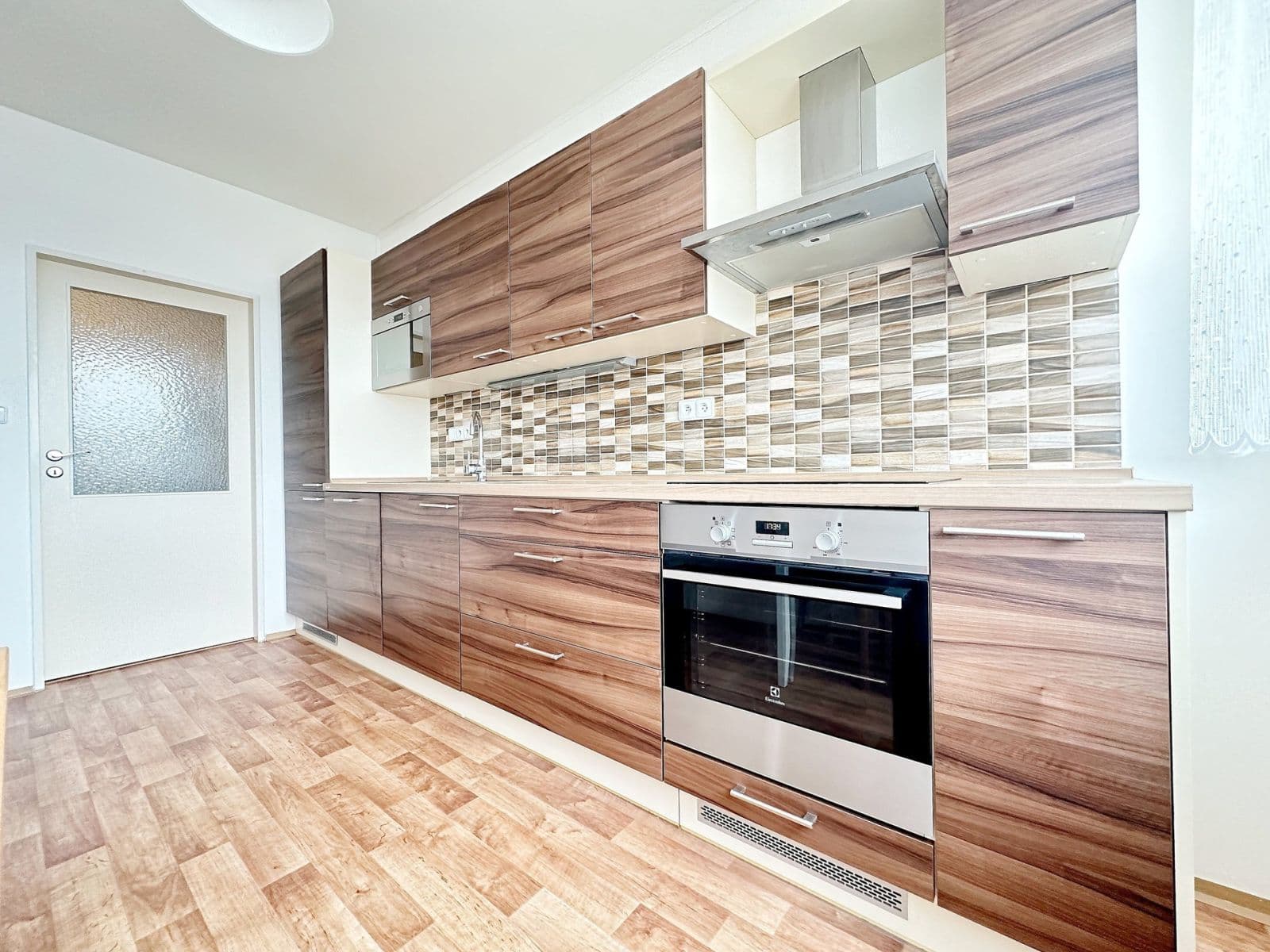 1 bedroom with open-plan kitchen flat to rent, 38 m², Nevanova, Prague, Prague 1 bedroom with open-plan kitchen flat to rent, 38 m², Nevanova, Prague, Prague