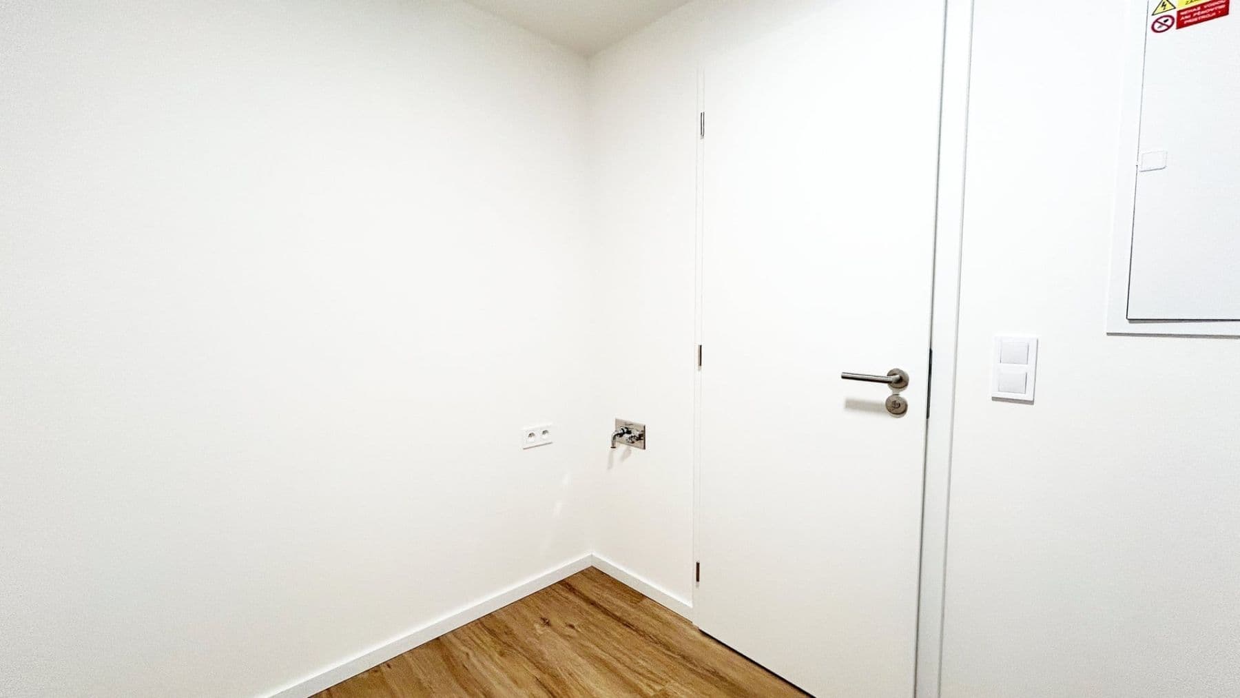 1 bedroom with open-plan kitchen flat to rent, 49 m², Ke křížku, Kladno, Středočeský Region 1 bedroom with open-plan kitchen flat to rent, 49 m², Ke křížku, Kladno, Středočeský Region