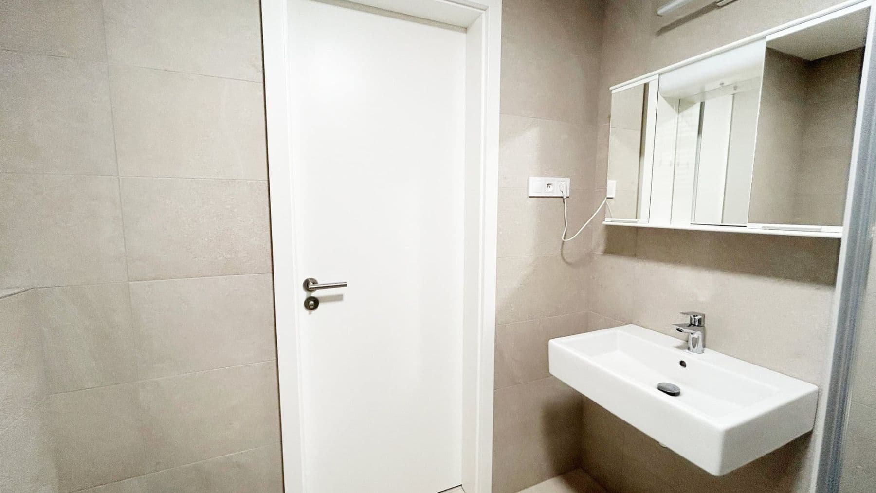 1 bedroom with open-plan kitchen flat to rent, 49 m², Ke křížku, Kladno, Středočeský Region 1 bedroom with open-plan kitchen flat to rent, 49 m², Ke křížku, Kladno, Středočeský Region