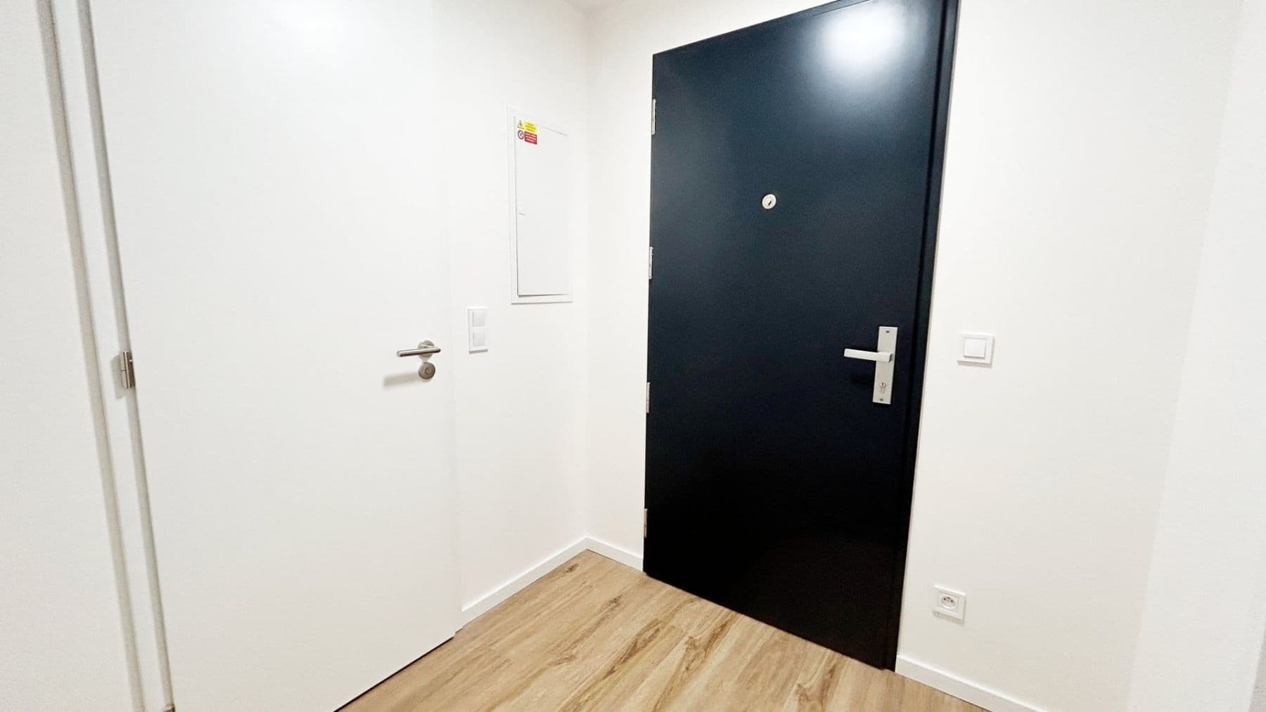 1 bedroom with open-plan kitchen flat to rent, 49 m², Ke křížku, Kladno, Středočeský Region 1 bedroom with open-plan kitchen flat to rent, 49 m², Ke křížku, Kladno, Středočeský Region