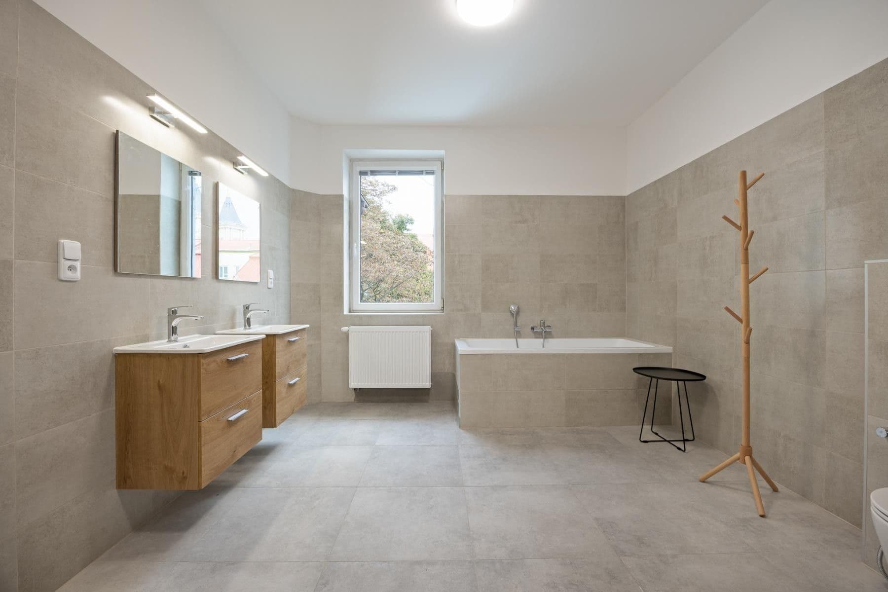 1 bedroom with open-plan kitchen flat to rent, 74 m², Nádražní, Ostrava, Moravskoslezský Region 1 bedroom with open-plan kitchen flat to rent, 74 m², Nádražní, Ostrava, Moravskoslezský Region