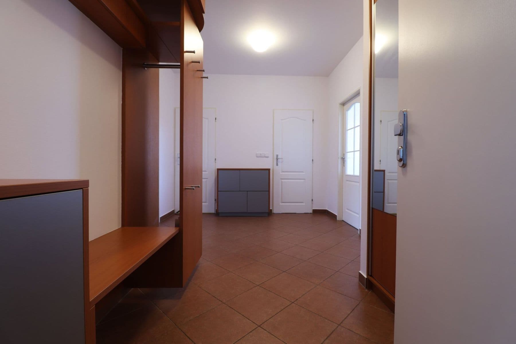 2 bedroom with open-plan kitchen flat to rent, 76 m², Pastevců, Prague, Prague 2 bedroom with open-plan kitchen flat to rent, 76 m², Pastevců, Prague, Prague