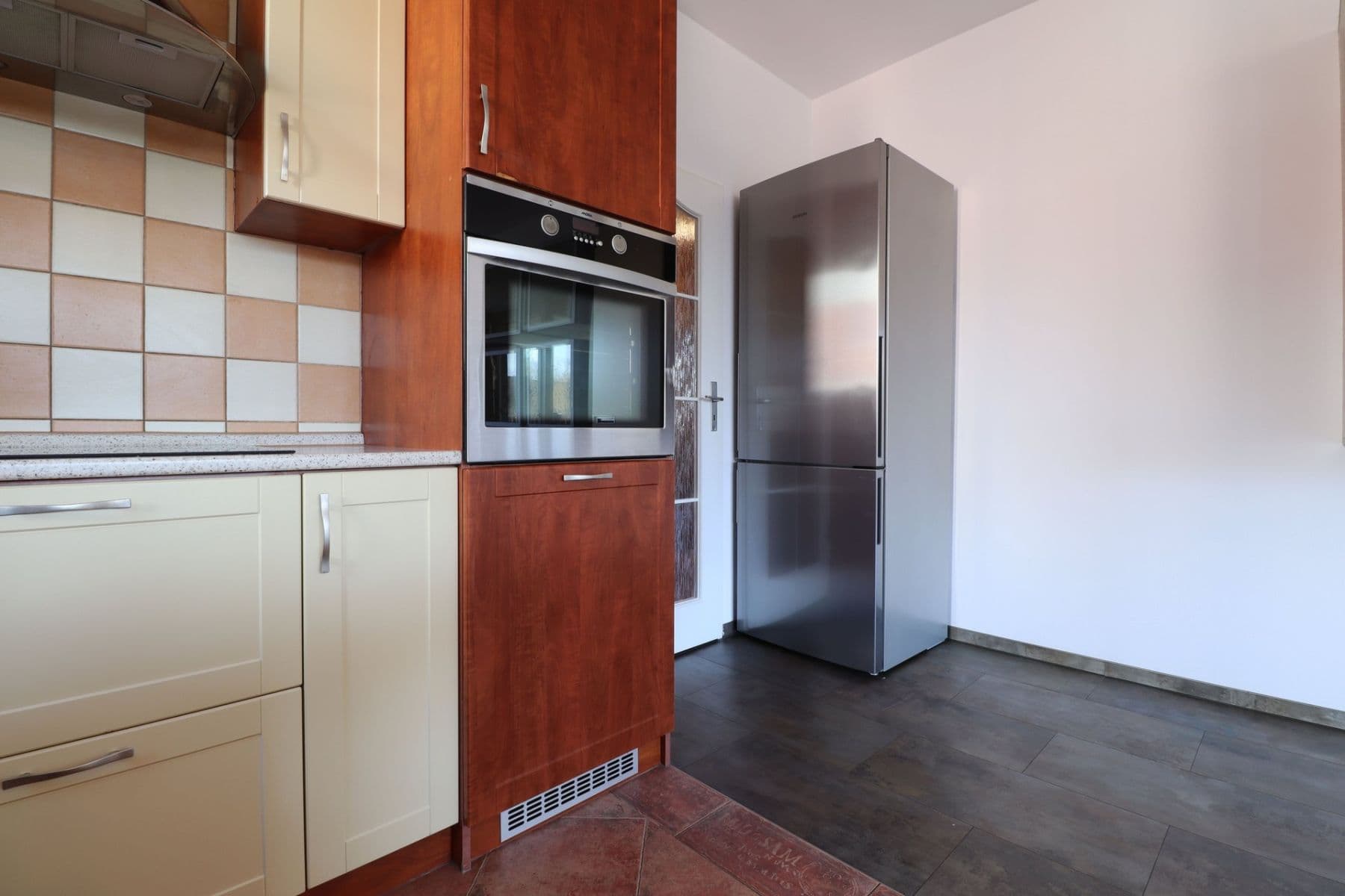 2 bedroom with open-plan kitchen flat to rent, 76 m², Pastevců, Prague, Prague 2 bedroom with open-plan kitchen flat to rent, 76 m², Pastevců, Prague, Prague