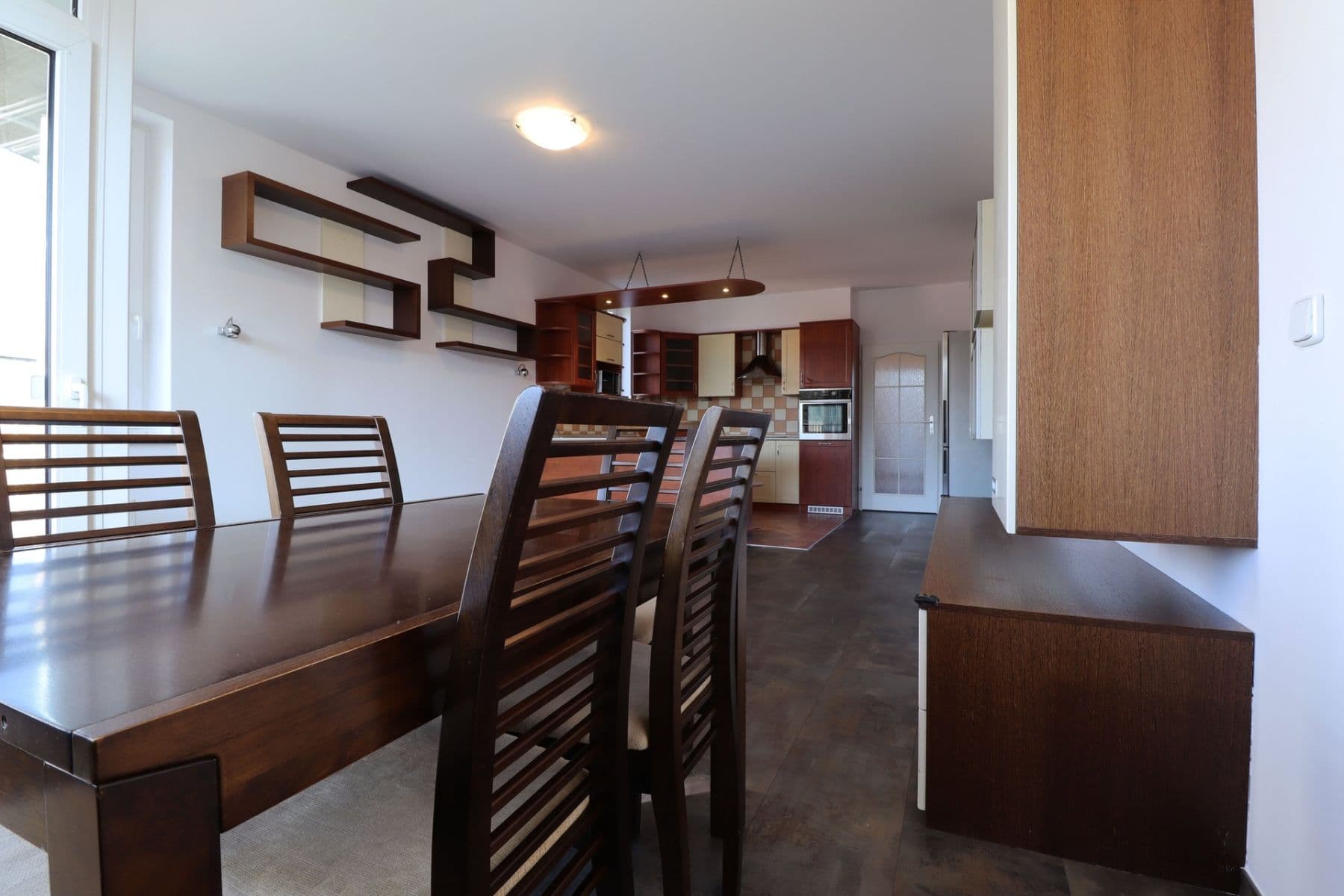 2 bedroom with open-plan kitchen flat to rent, 76 m², Pastevců, Prague, Prague 2 bedroom with open-plan kitchen flat to rent, 76 m², Pastevců, Prague, Prague