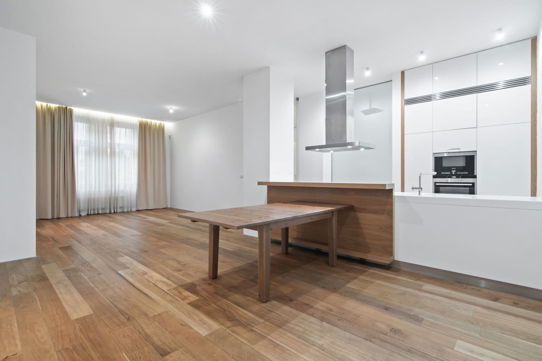 2 bedroom with open-plan kitchen flat to rent, 109 m², Laubova, Prague, Prague 2 bedroom with open-plan kitchen flat to rent, 109 m², Laubova, Prague, Prague