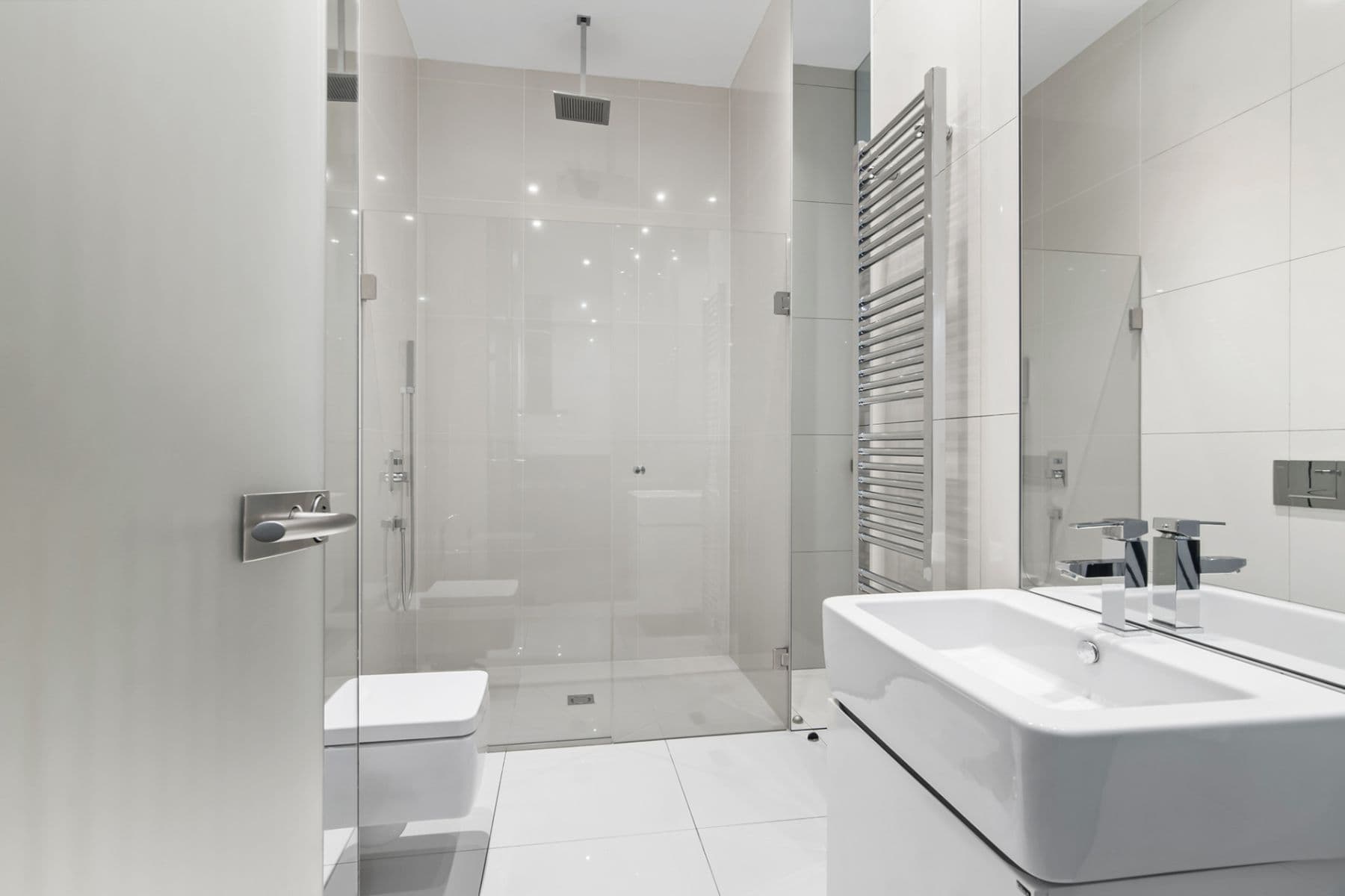 2 bedroom with open-plan kitchen flat to rent, 109 m², Laubova, Prague, Prague 2 bedroom with open-plan kitchen flat to rent, 109 m², Laubova, Prague, Prague