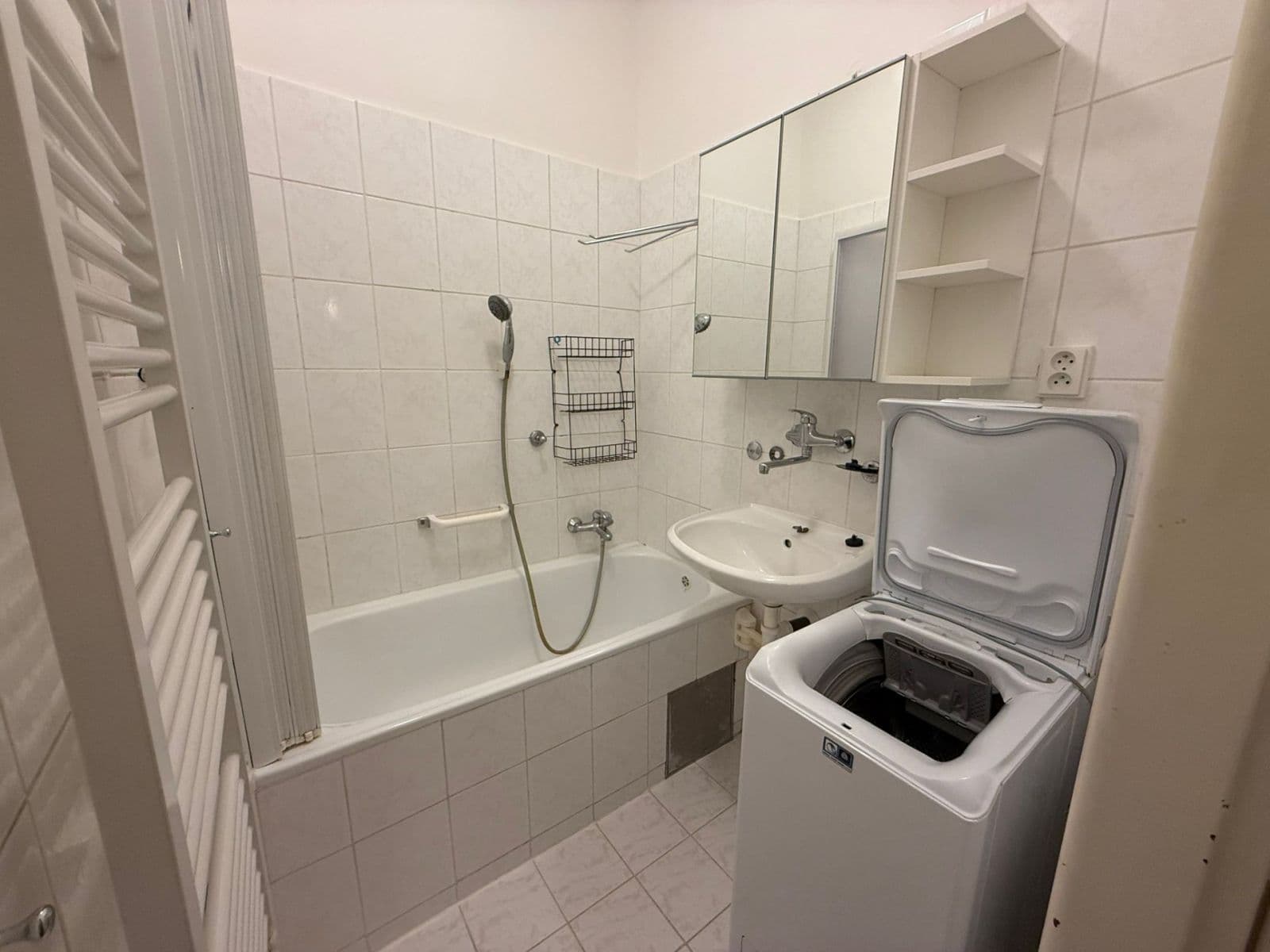 2 bedroom flat to rent, 67 m², Nučická, Prague, Prague 2 bedroom flat to rent, 67 m², Nučická, Prague, Prague