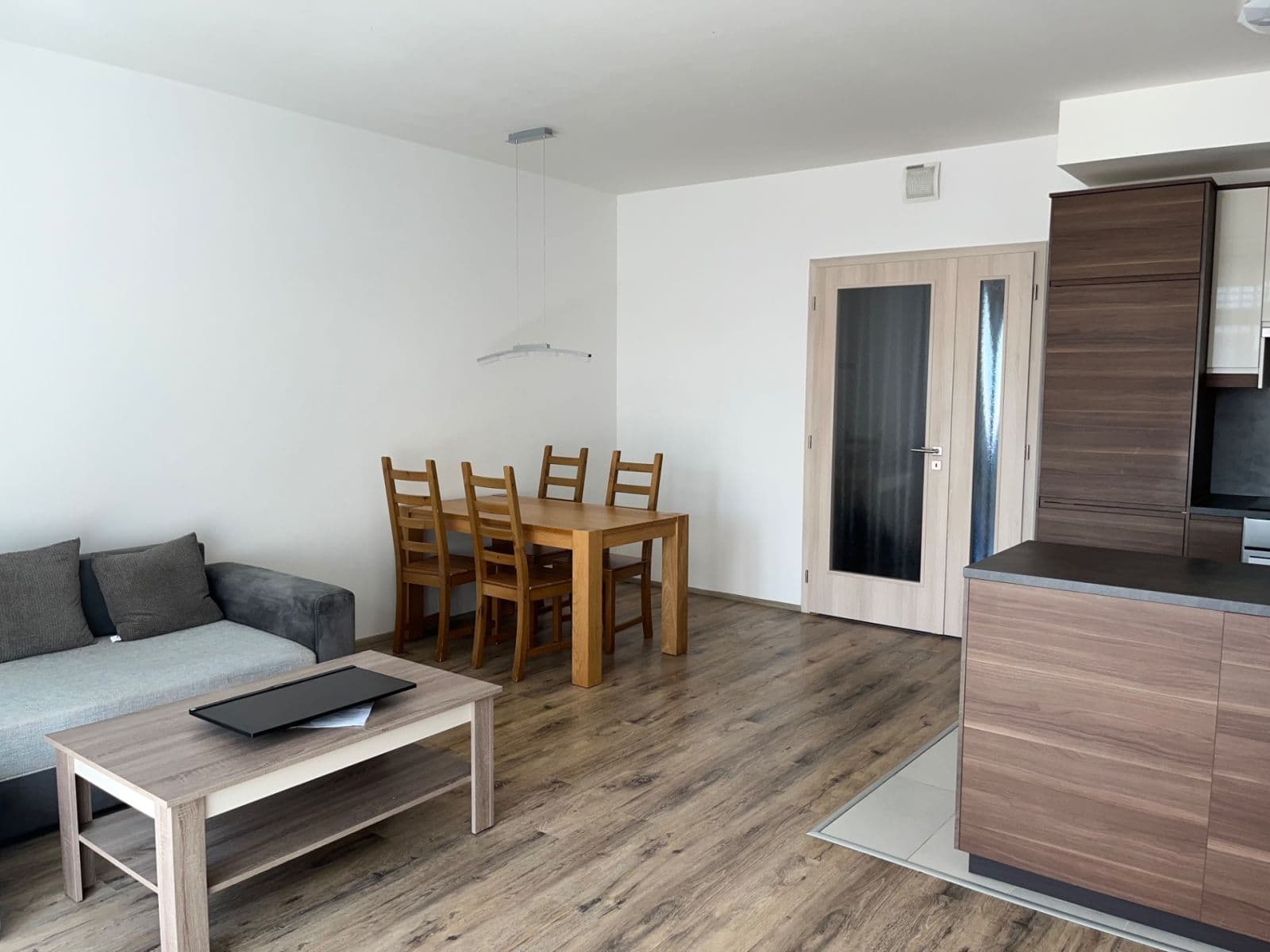 2 bedroom with open-plan kitchen flat to rent, 76 m², Bolevecká, Prague, Prague 2 bedroom with open-plan kitchen flat to rent, 76 m², Bolevecká, Prague, Prague