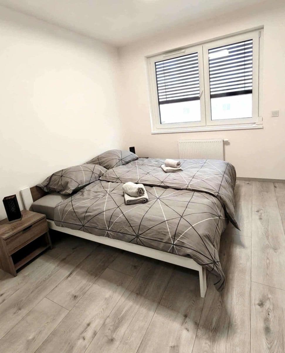 flat to rent, 77 m², Miloše Havla, Prague, Prague flat to rent, 77 m², Miloše Havla, Prague, Prague