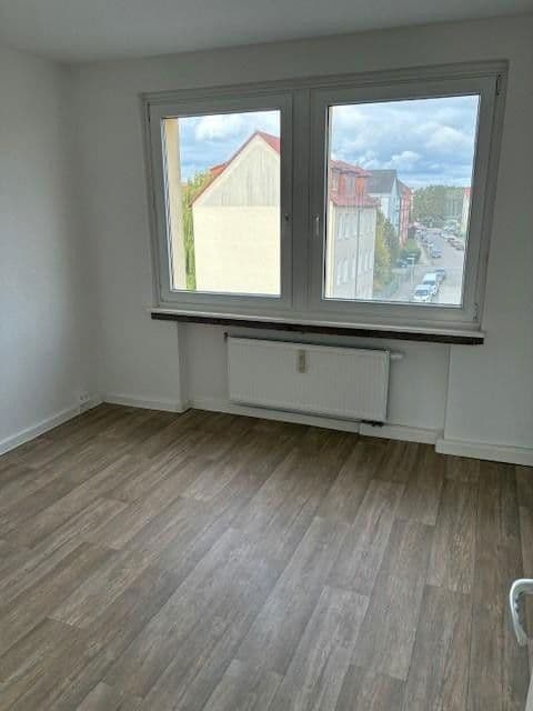 3 bedroom flat to rent, 58 m², Askanische Straße 104, Dessau-Roßlau, Saxony-Anhalt 3 bedroom flat to rent, 58 m², Askanische Straße 104, Dessau-Roßlau, Saxony-Anhalt
