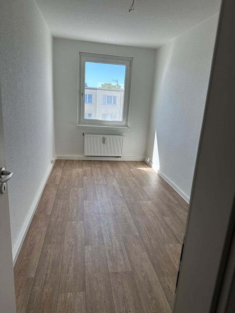 3 bedroom flat to rent, 58 m², Askanische Straße 104, Dessau-Roßlau, Saxony-Anhalt 3 bedroom flat to rent, 58 m², Askanische Straße 104, Dessau-Roßlau, Saxony-Anhalt